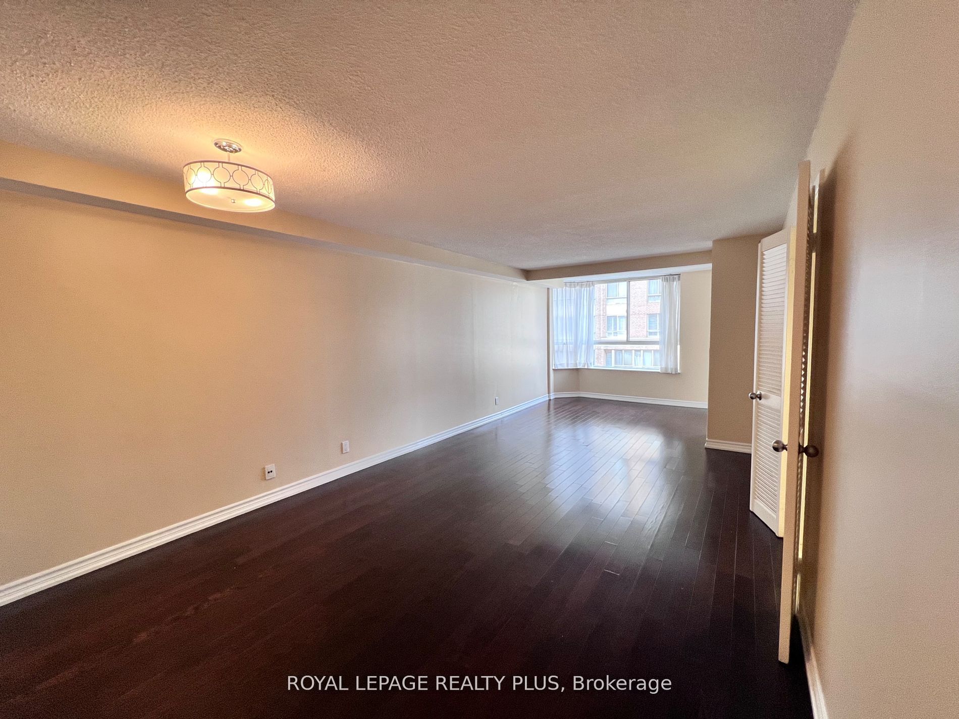 #1601 - 44 Gerrard Street Property Photo 7