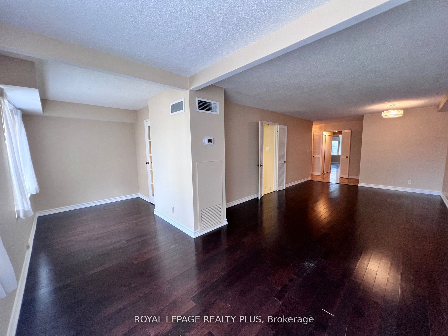 #1601 - 44 Gerrard Street Property Photo 9