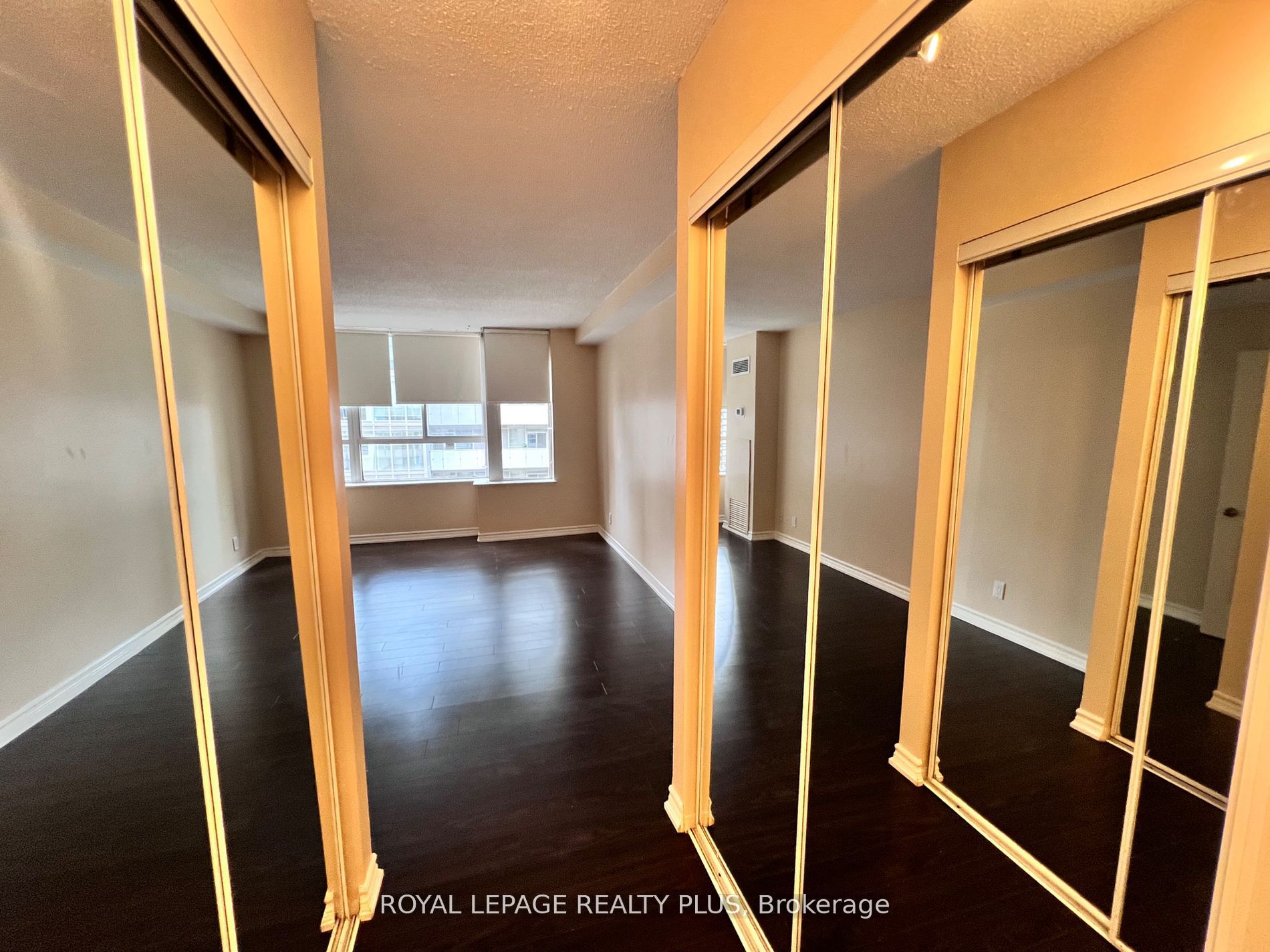 #1601 - 44 Gerrard Street Property Photo 22