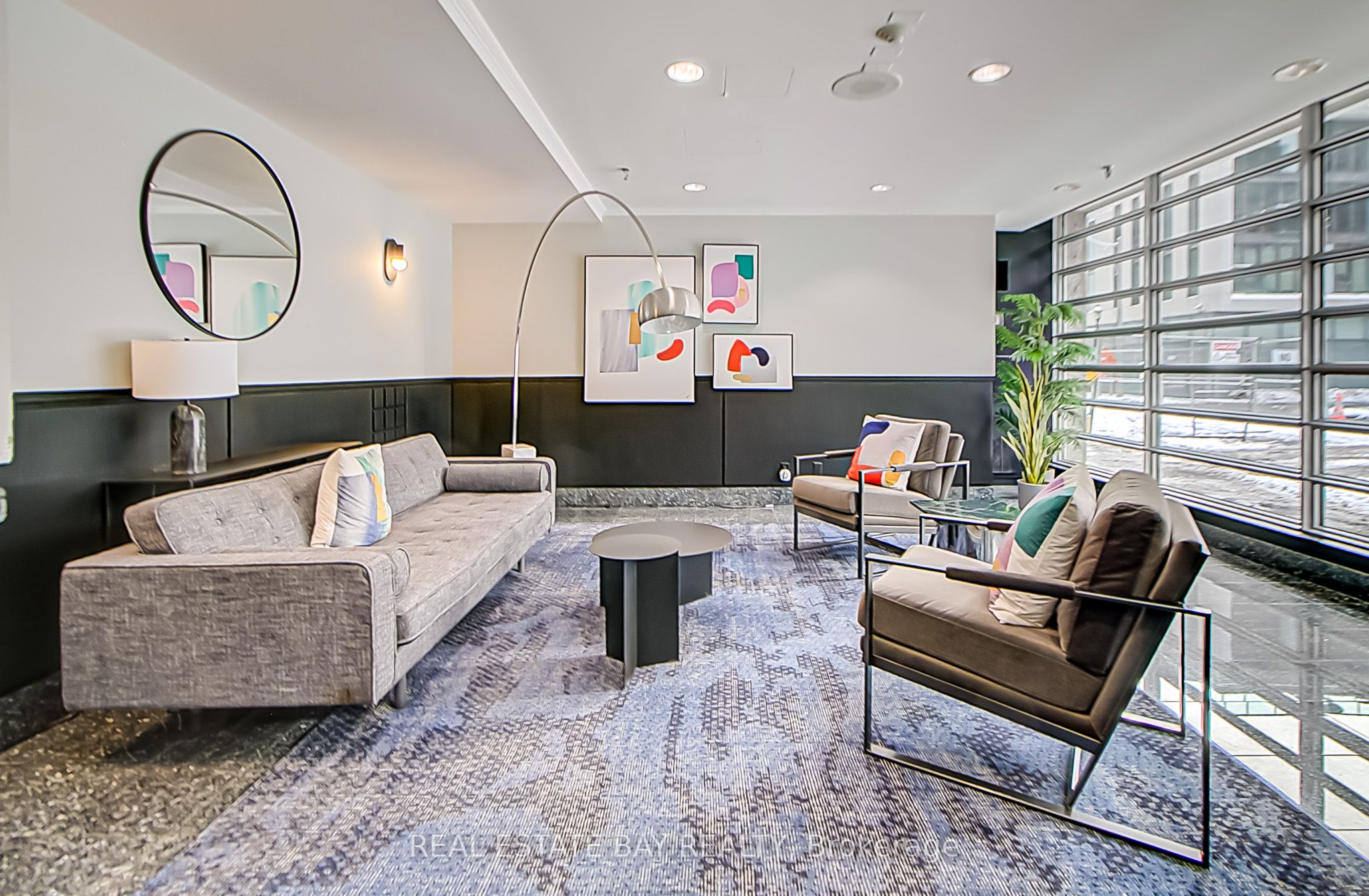 #1005 - 50 Lombard Street Property Photo 3