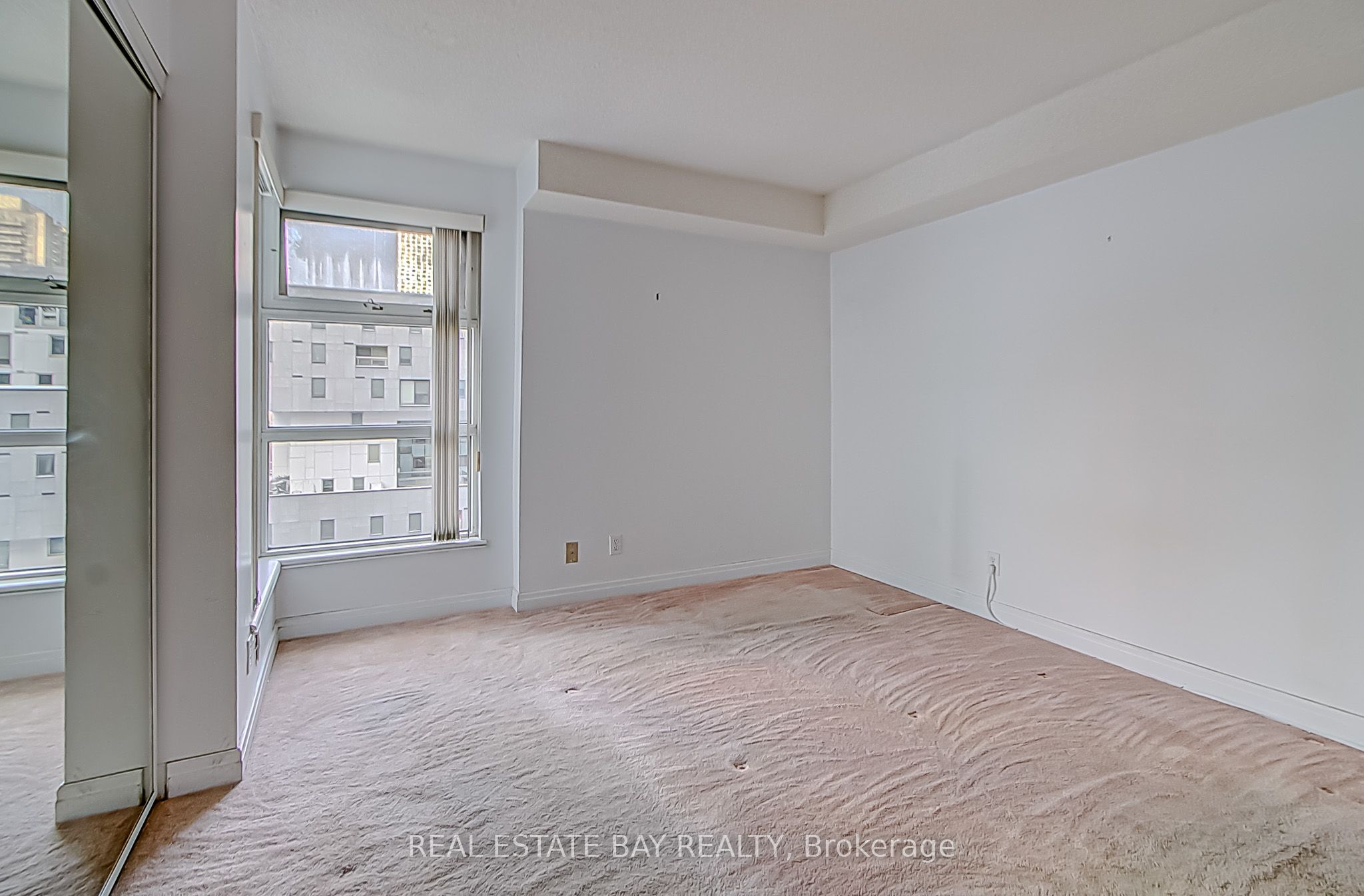 #1005 - 50 Lombard Street Property Photo 18