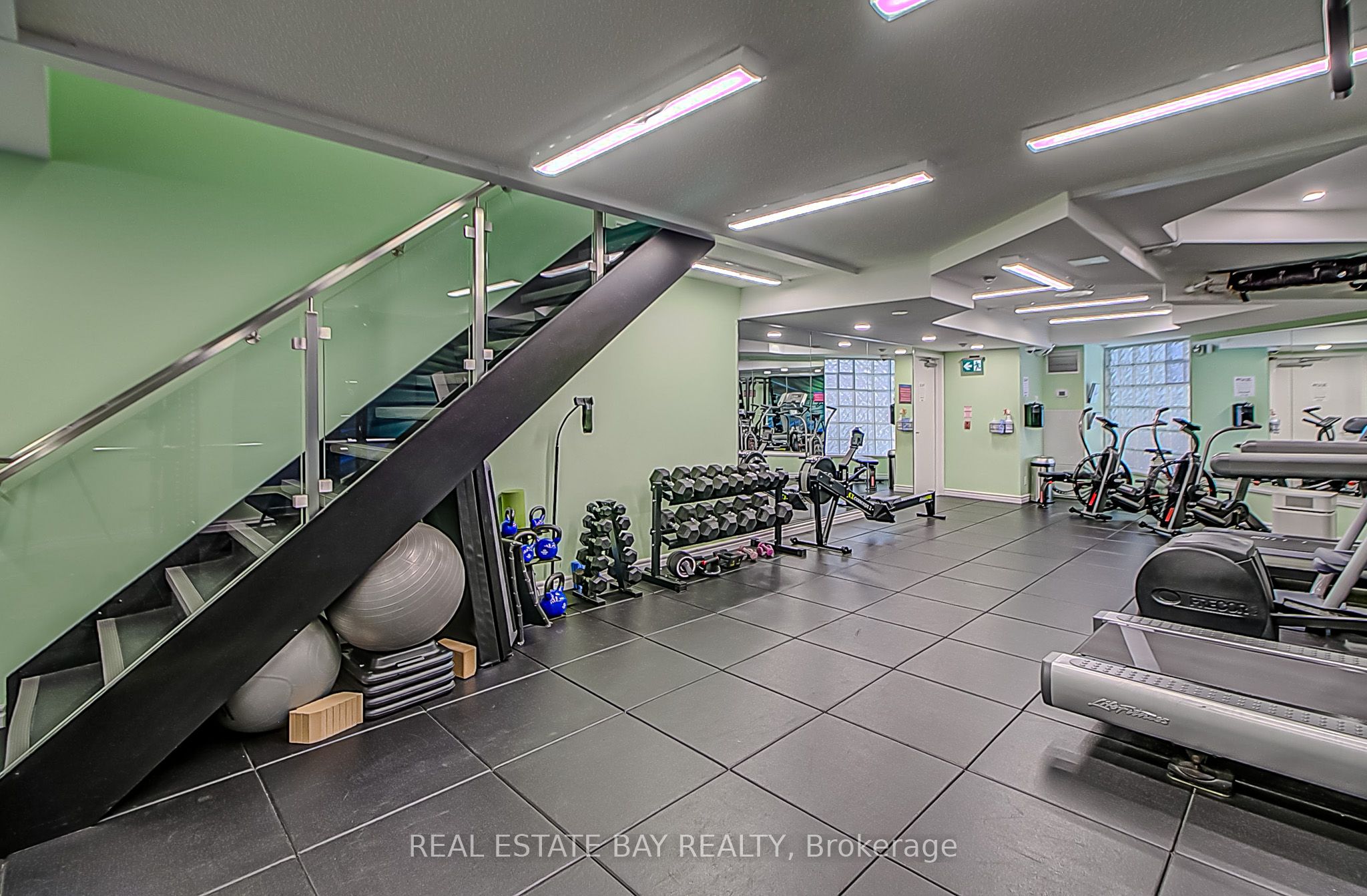 #1005 - 50 Lombard Street Property Photo 26