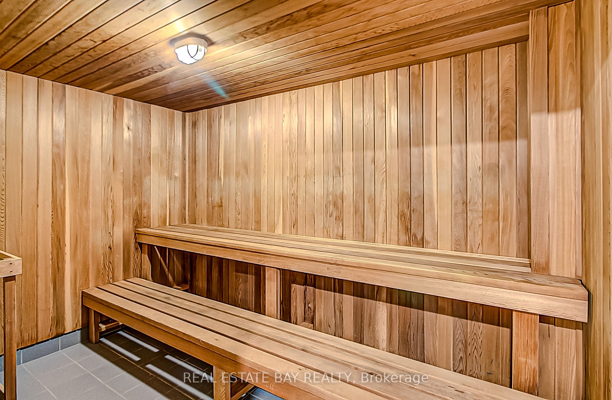 #1005 - 50 Lombard Street Property Photo 28