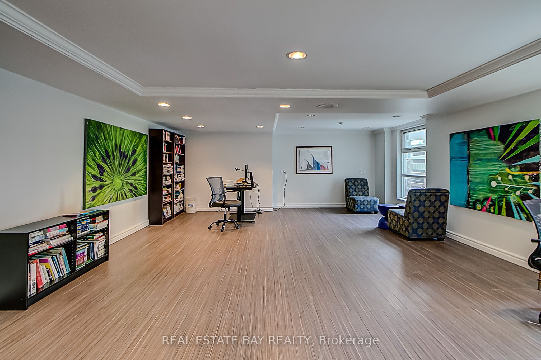 #1005 - 50 Lombard Street Property Photo 35