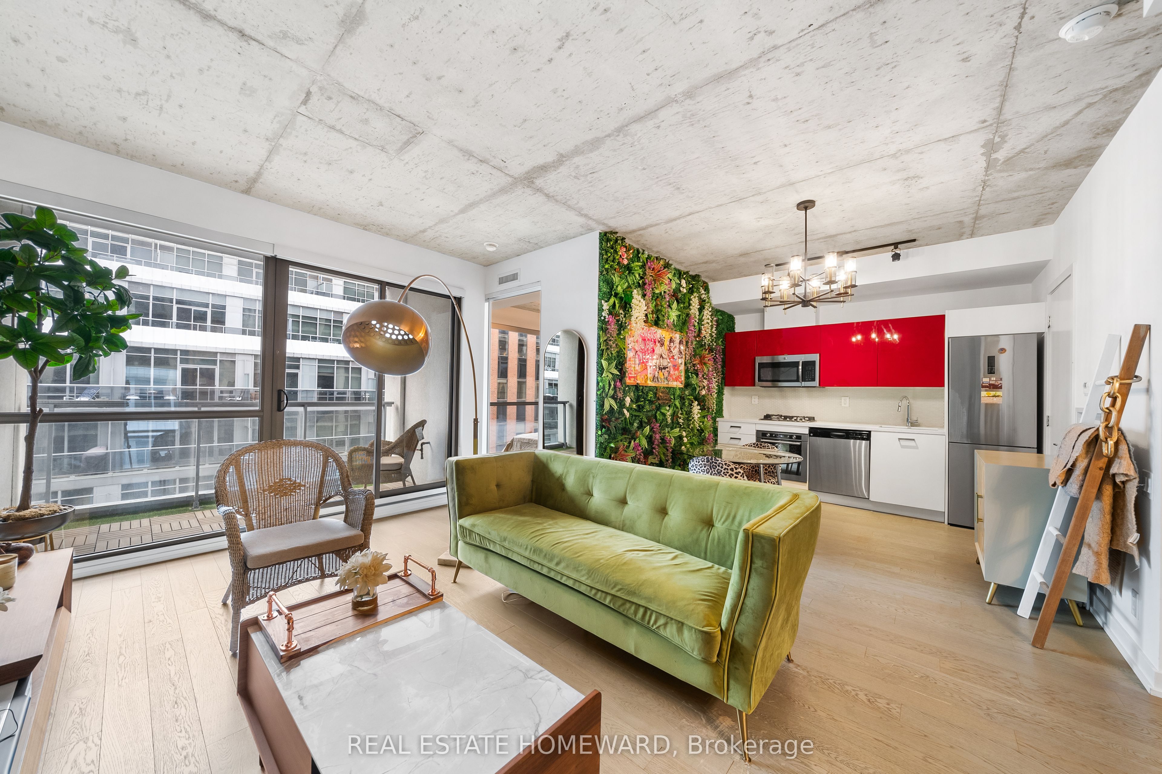 #815 - 39 Brant Street Property Photo 1