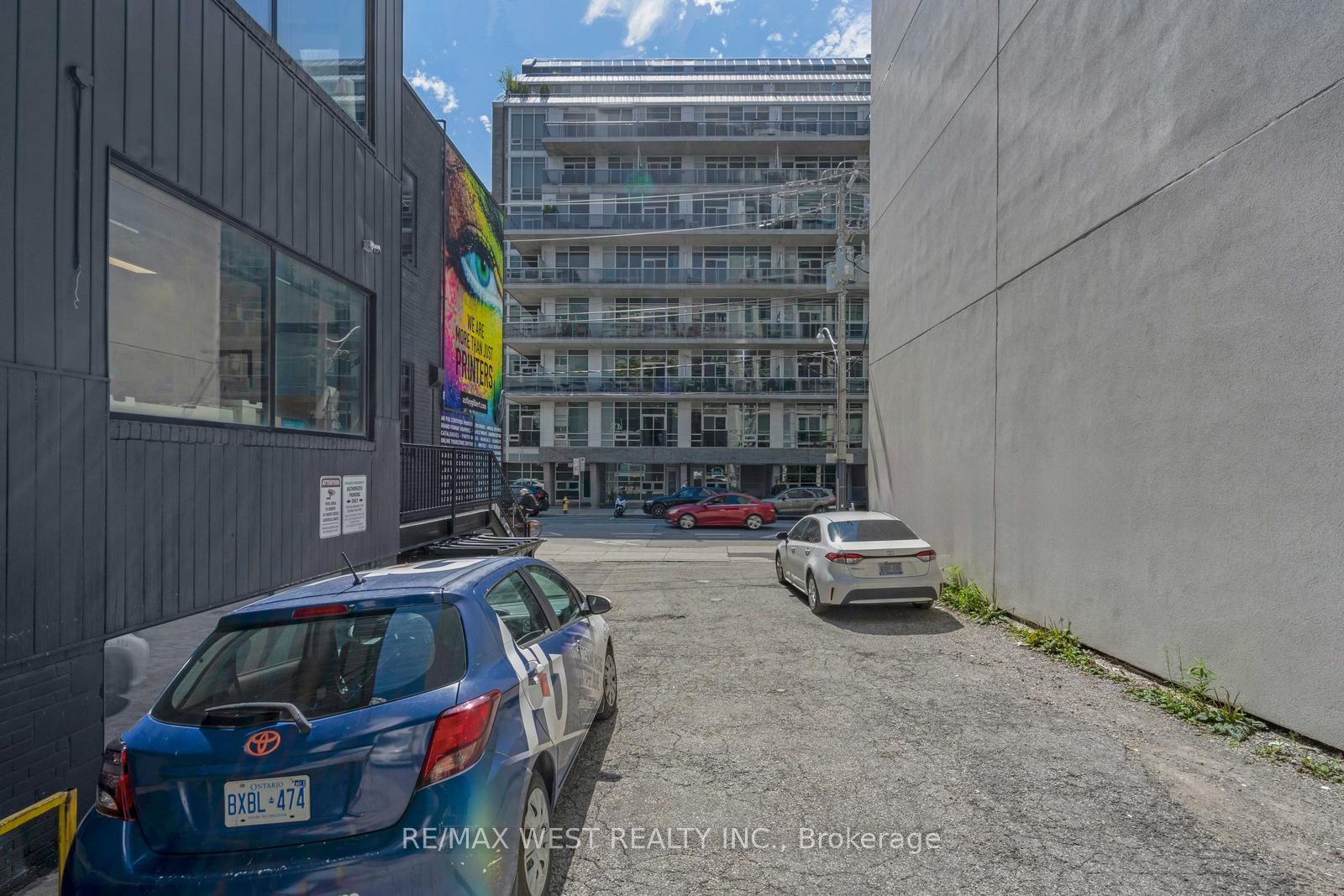 422 Adelaide St W Property Photo 5