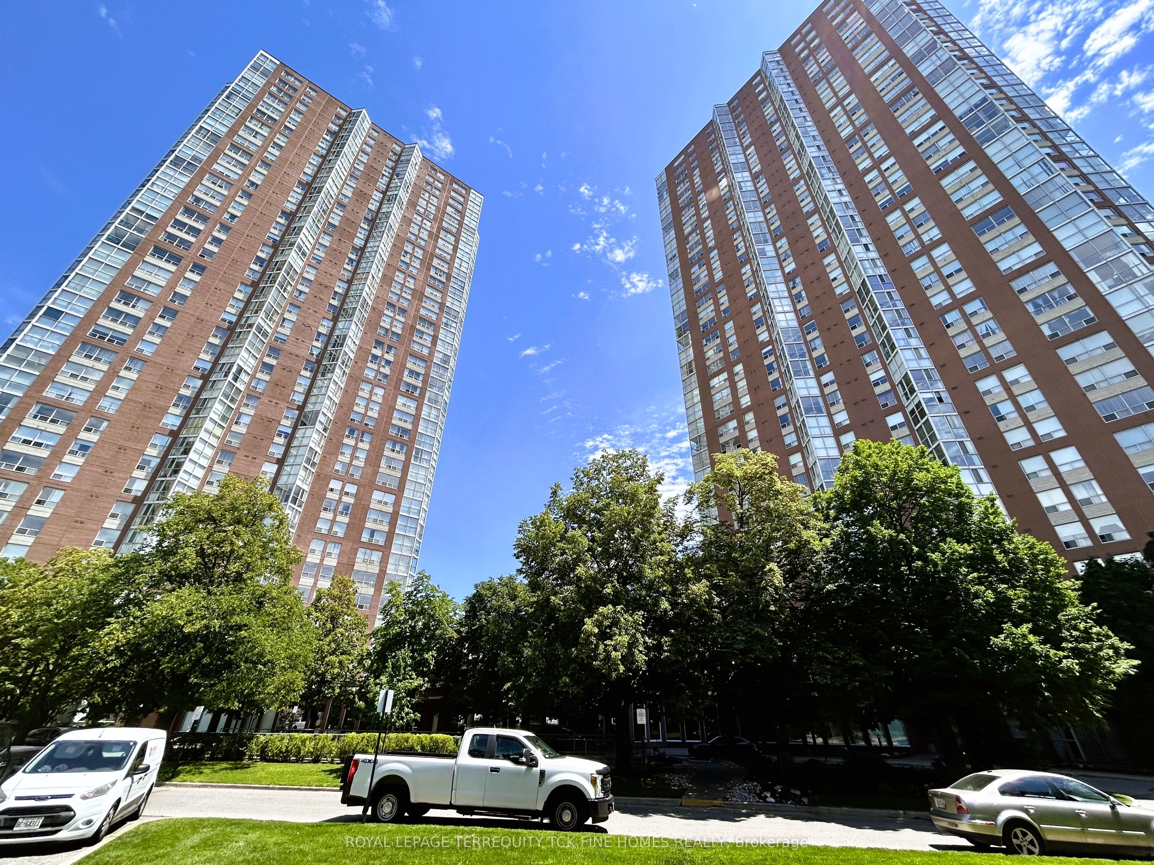 #1810 - 5 Concorde Place Property Photo 1