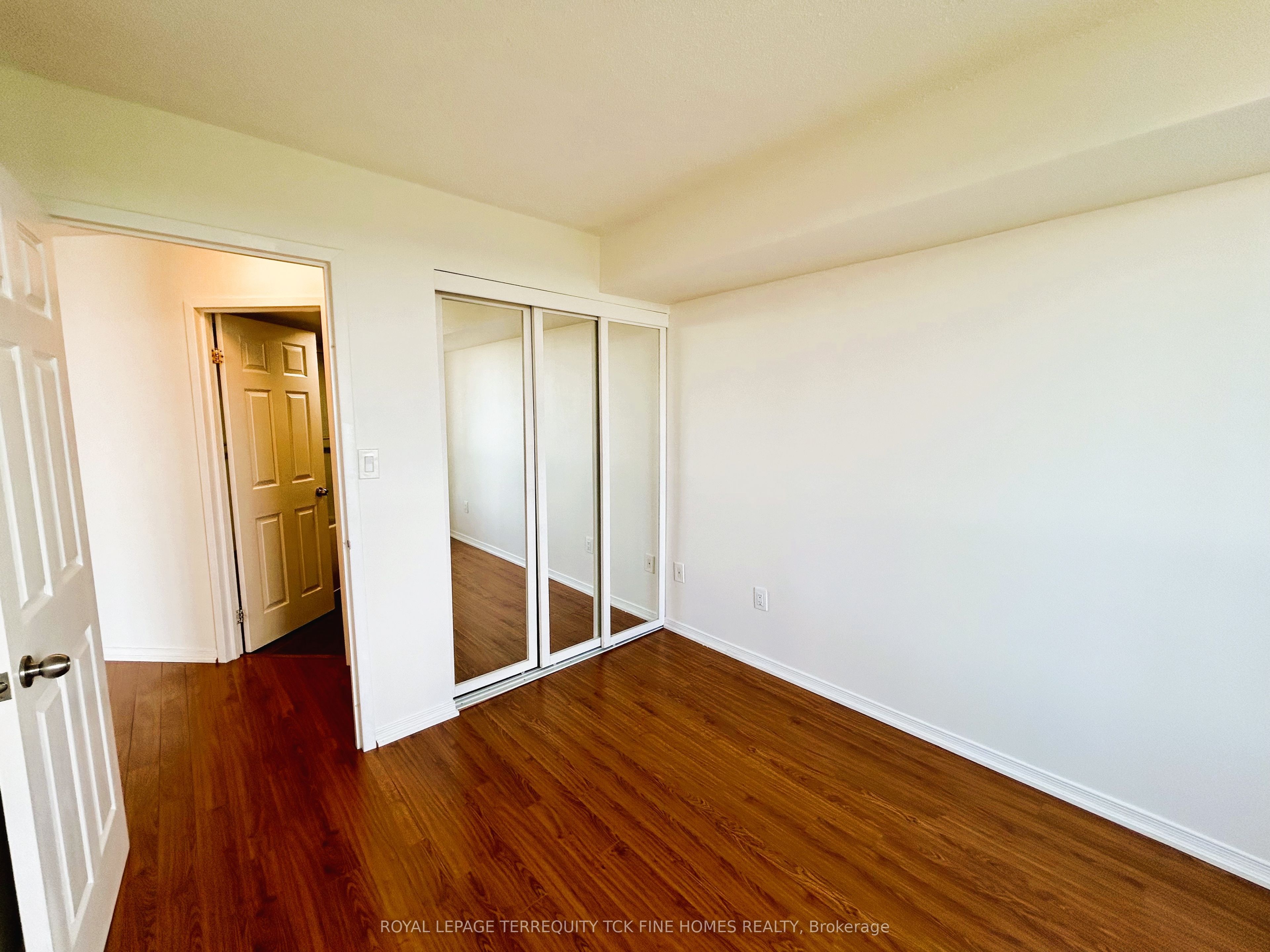 #1810 - 5 Concorde Place Property Photo 11