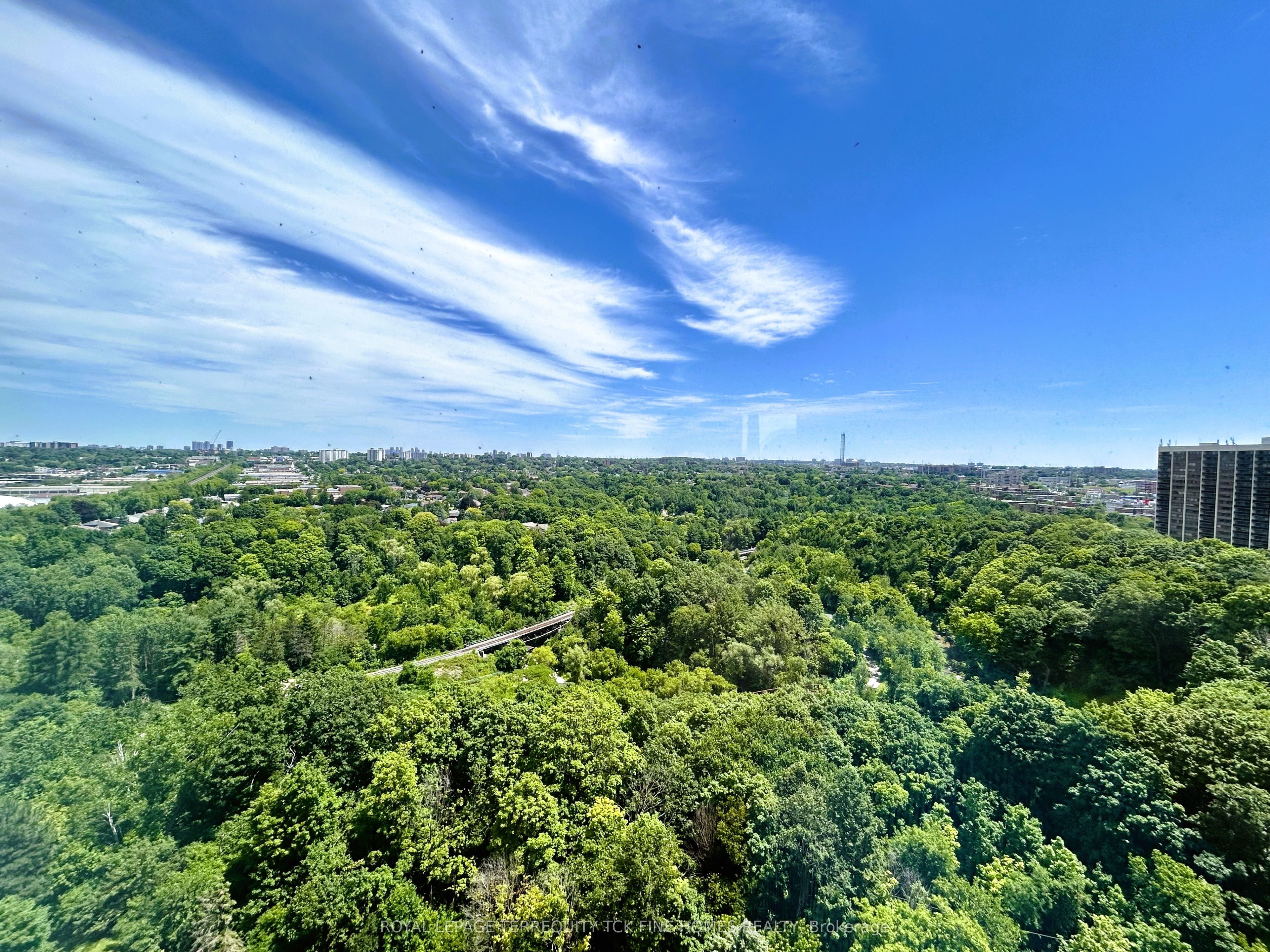 #1810 - 5 Concorde Place Property Photo 12