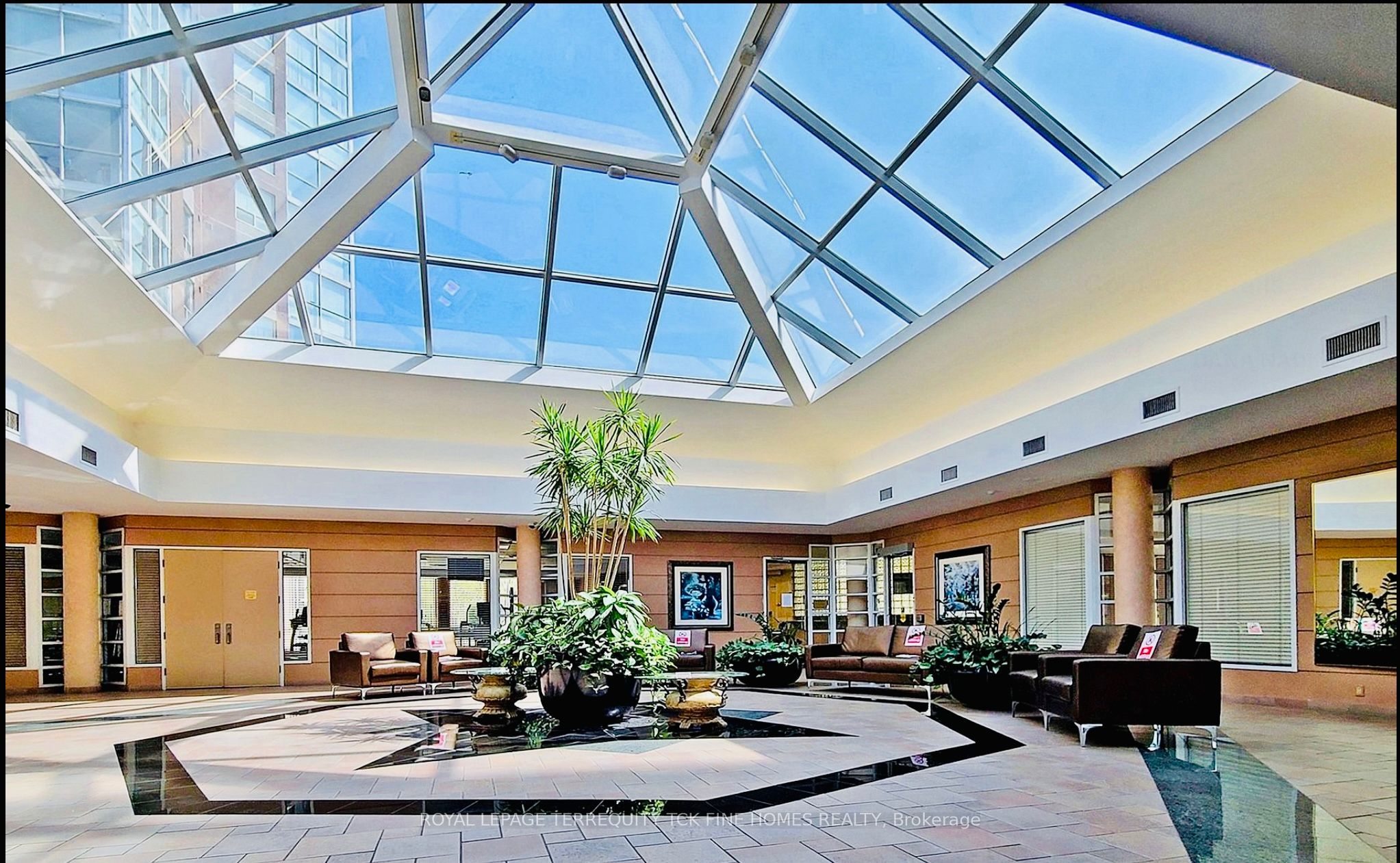 #1810 - 5 Concorde Place Property Photo 29