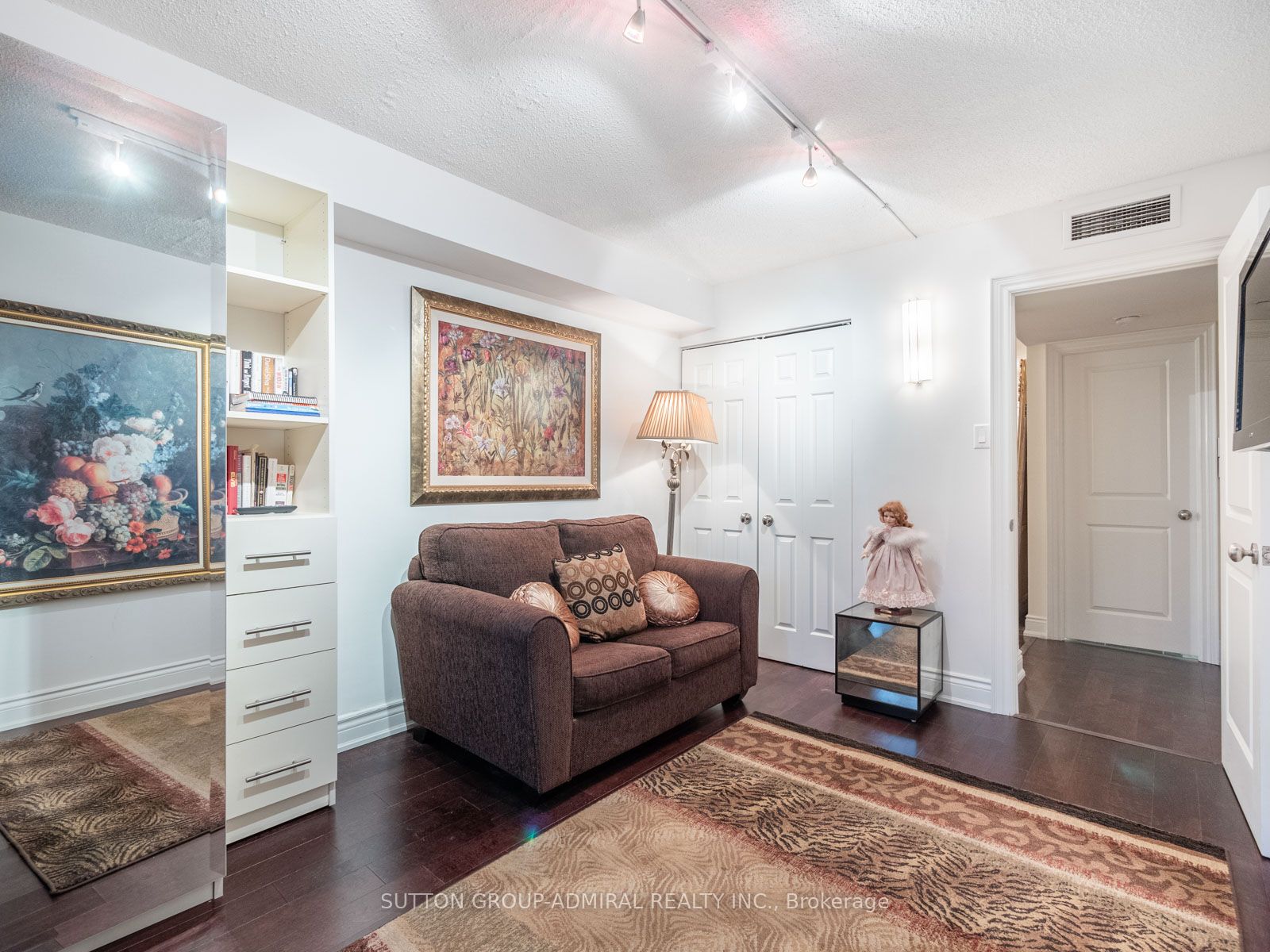 #210 - 65 Spring Garden Avenue Property Photo 27