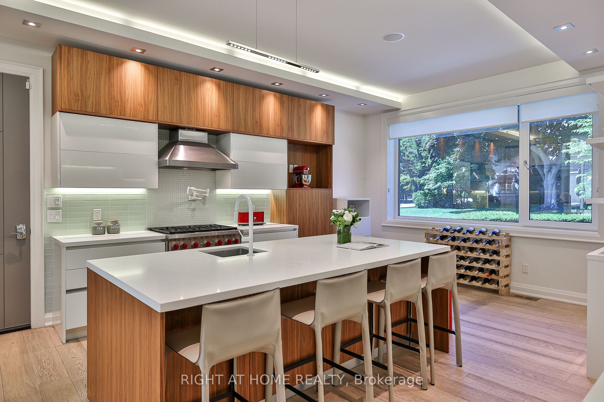 179 Old Yonge Street Property Photo 10