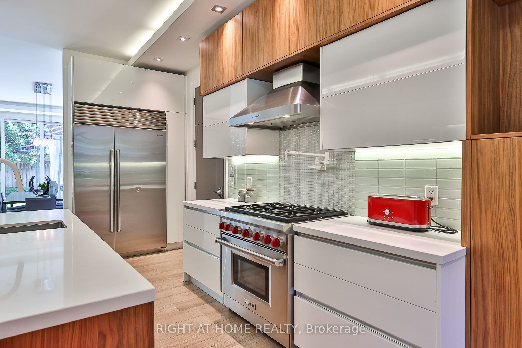 179 Old Yonge Street Property Photo 11