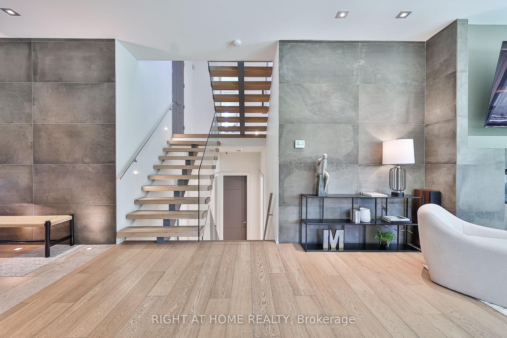 179 Old Yonge Street Property Photo 27