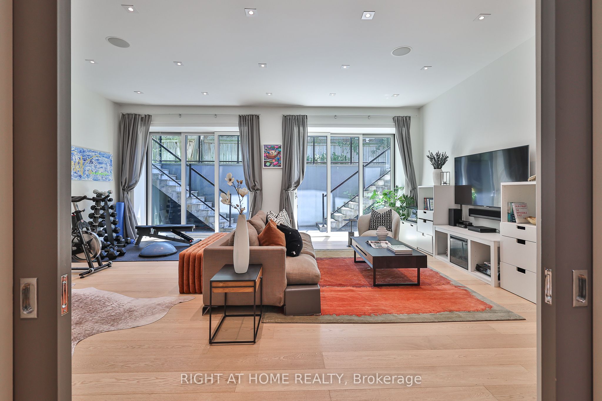 179 Old Yonge Street Property Photo 34