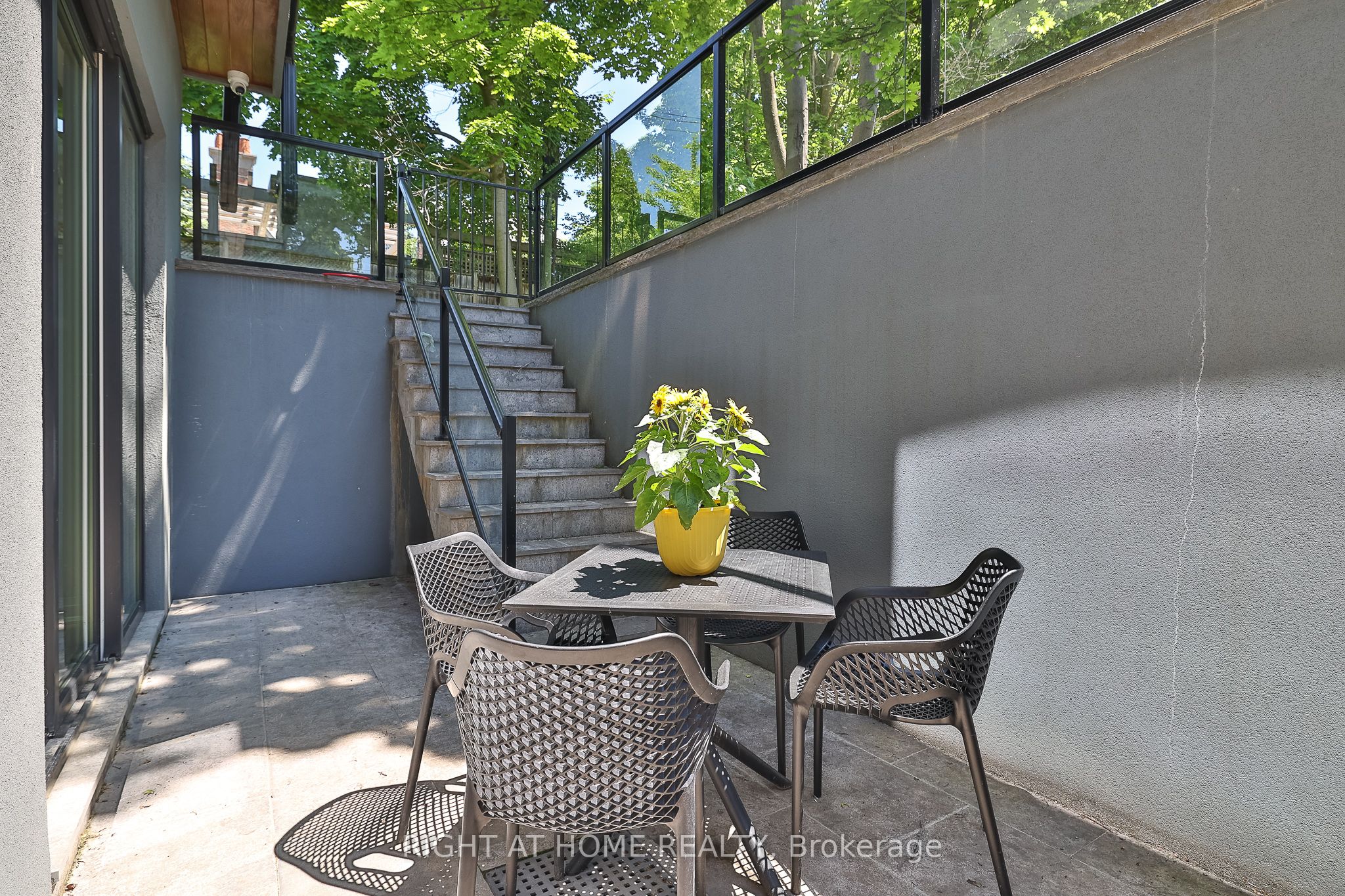 179 Old Yonge Street Property Photo 35