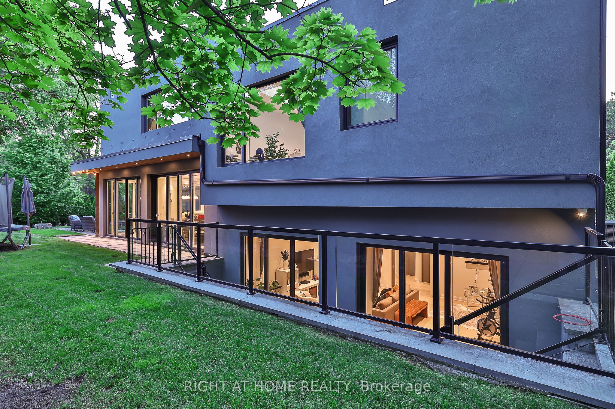 179 Old Yonge Street Property Photo 39