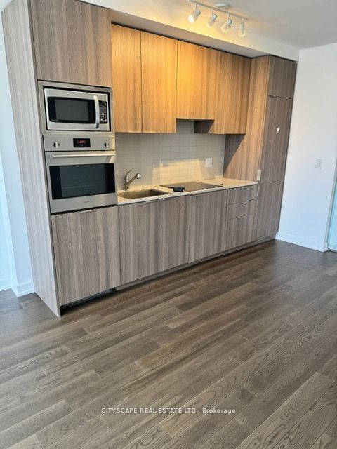 #708 - 11 Wellesley Street Property Photo 14