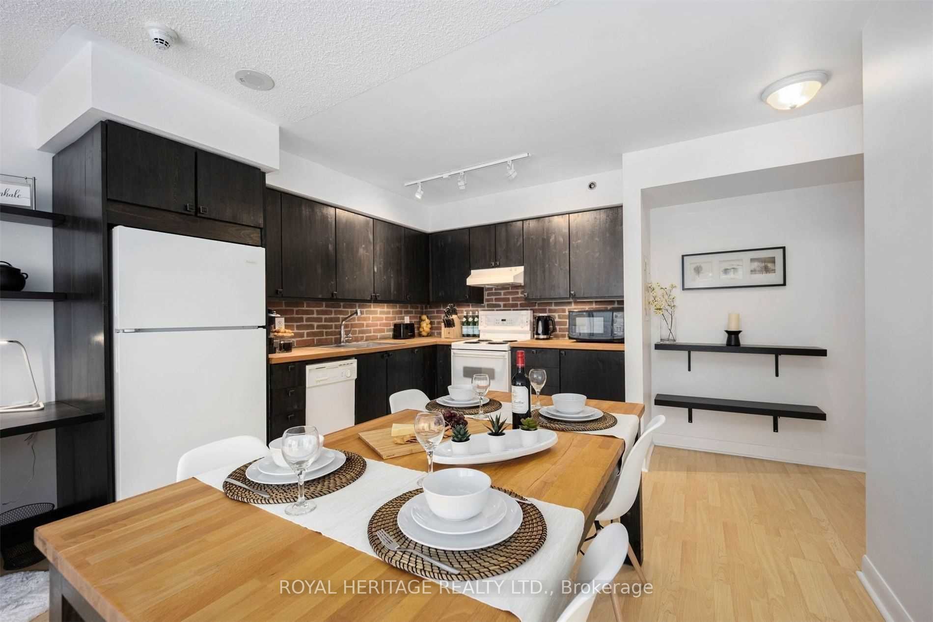 #818 - 210 Victoria Street Property Photo 7