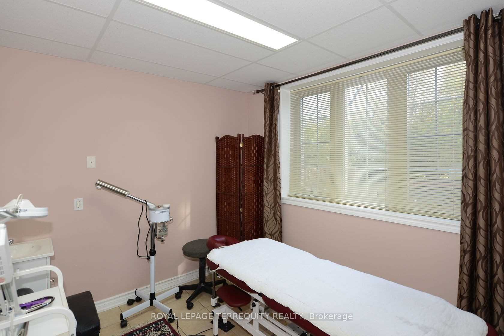 631 Sheppard Avenue Property Photo 8