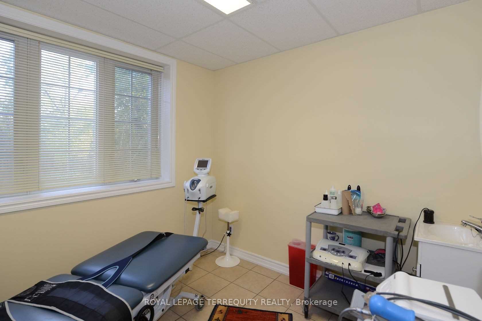 631 Sheppard Avenue Property Photo 13