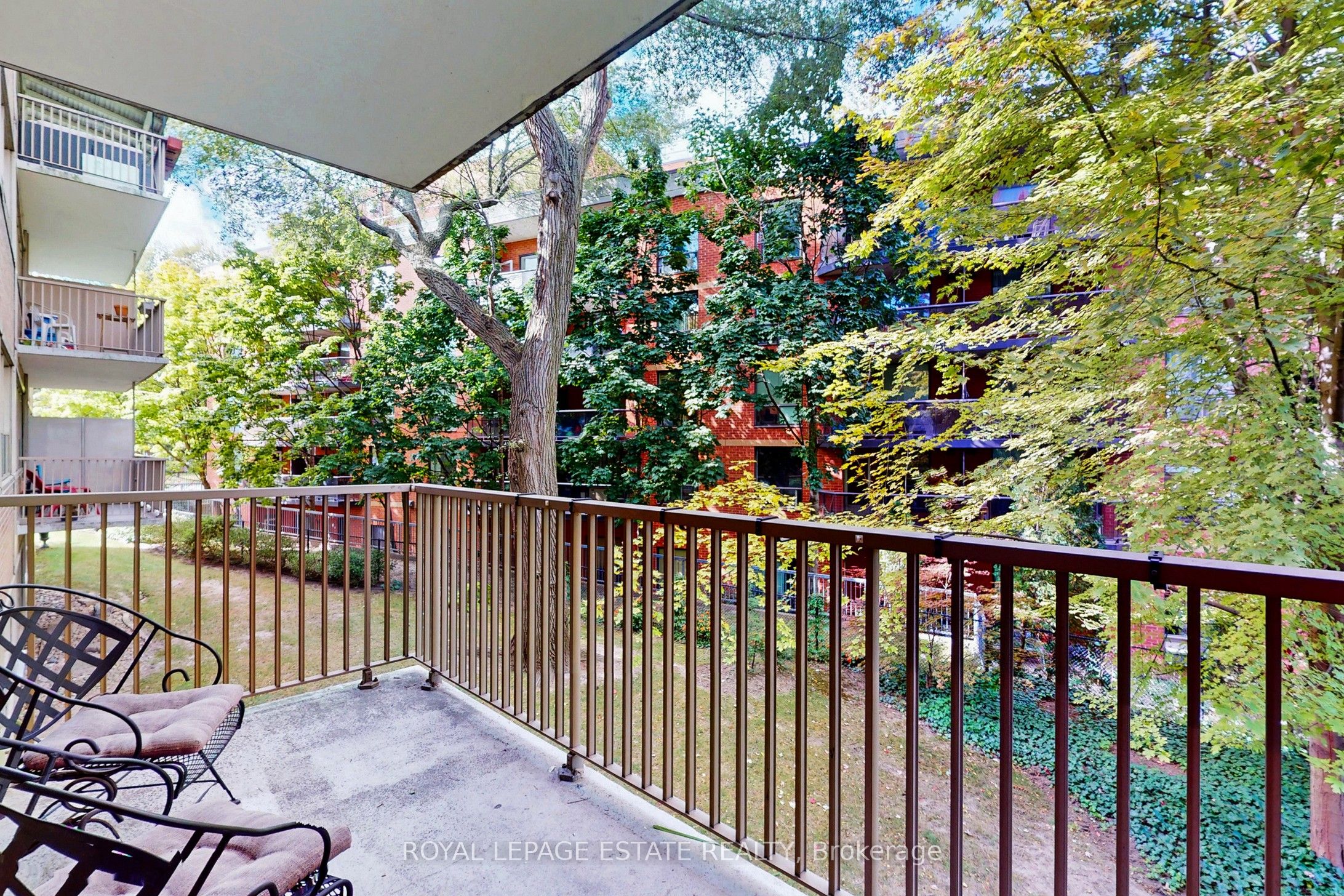 #208 - 160 The Donway Property Photo 12