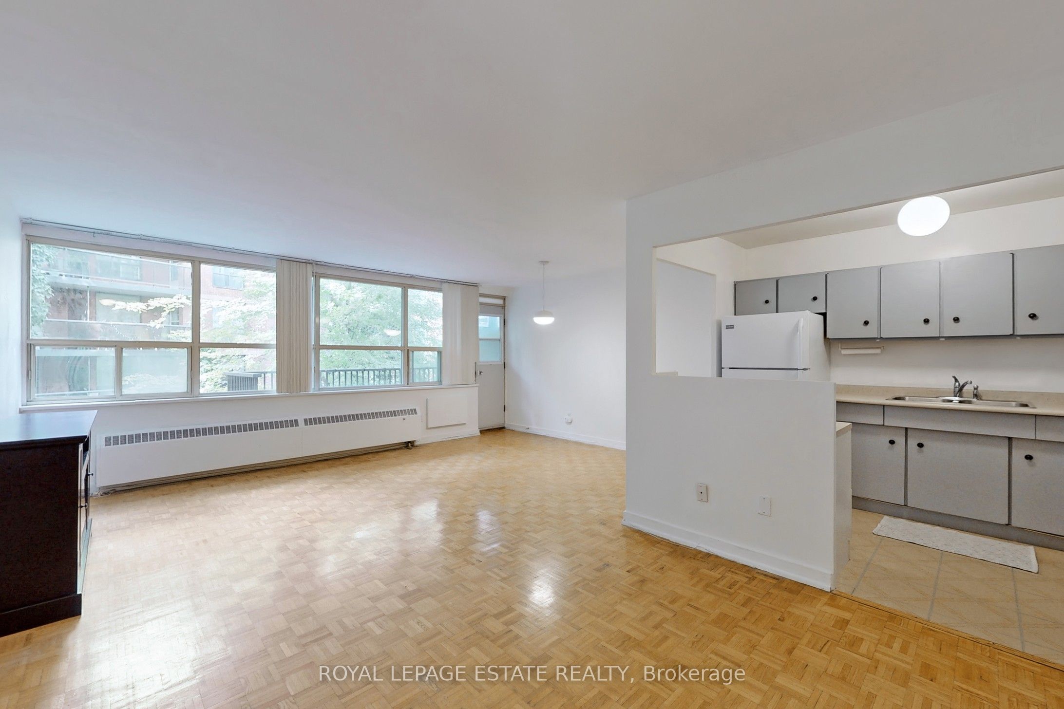 #208 - 160 The Donway Property Photo 13
