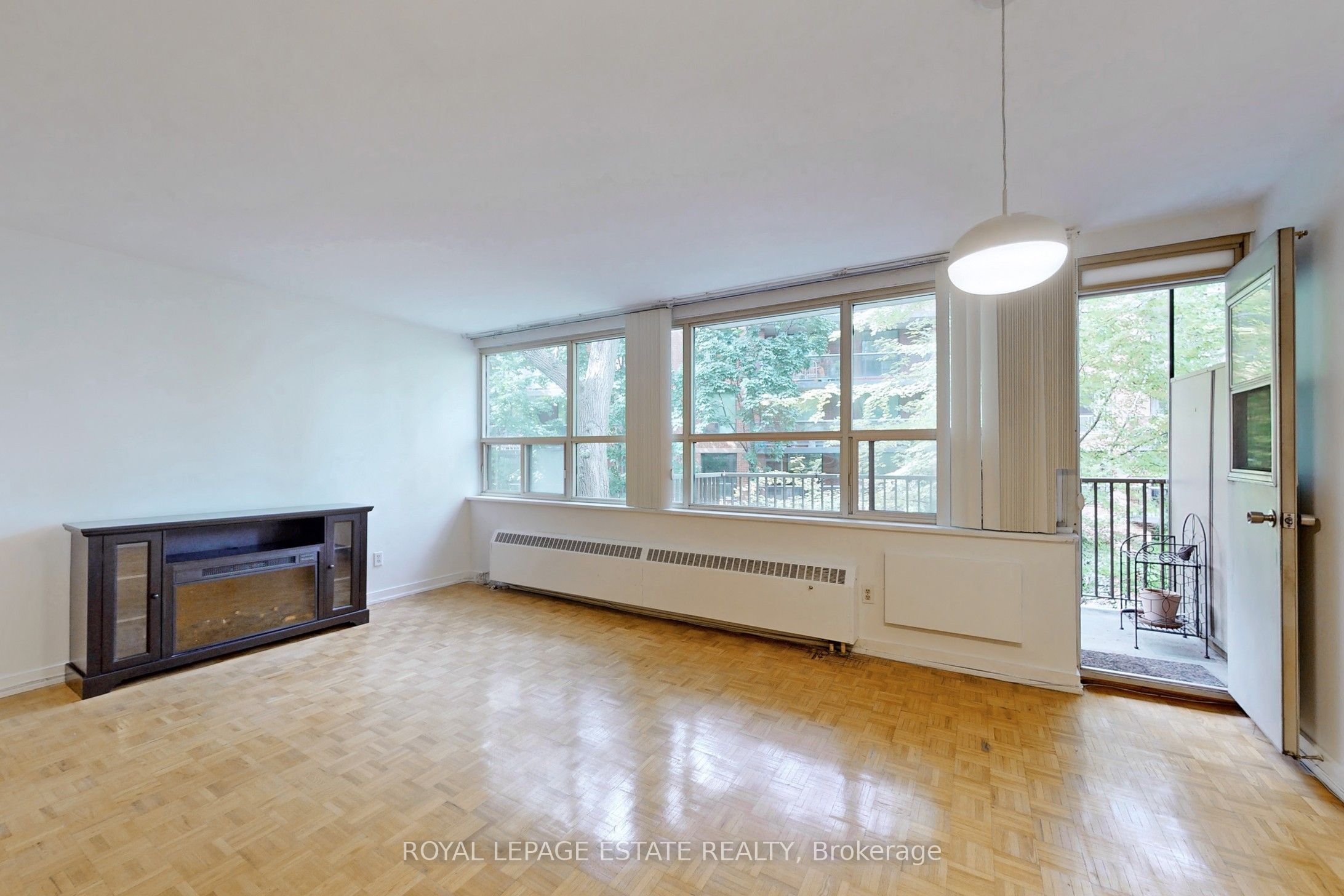 #208 - 160 The Donway Property Photo 15
