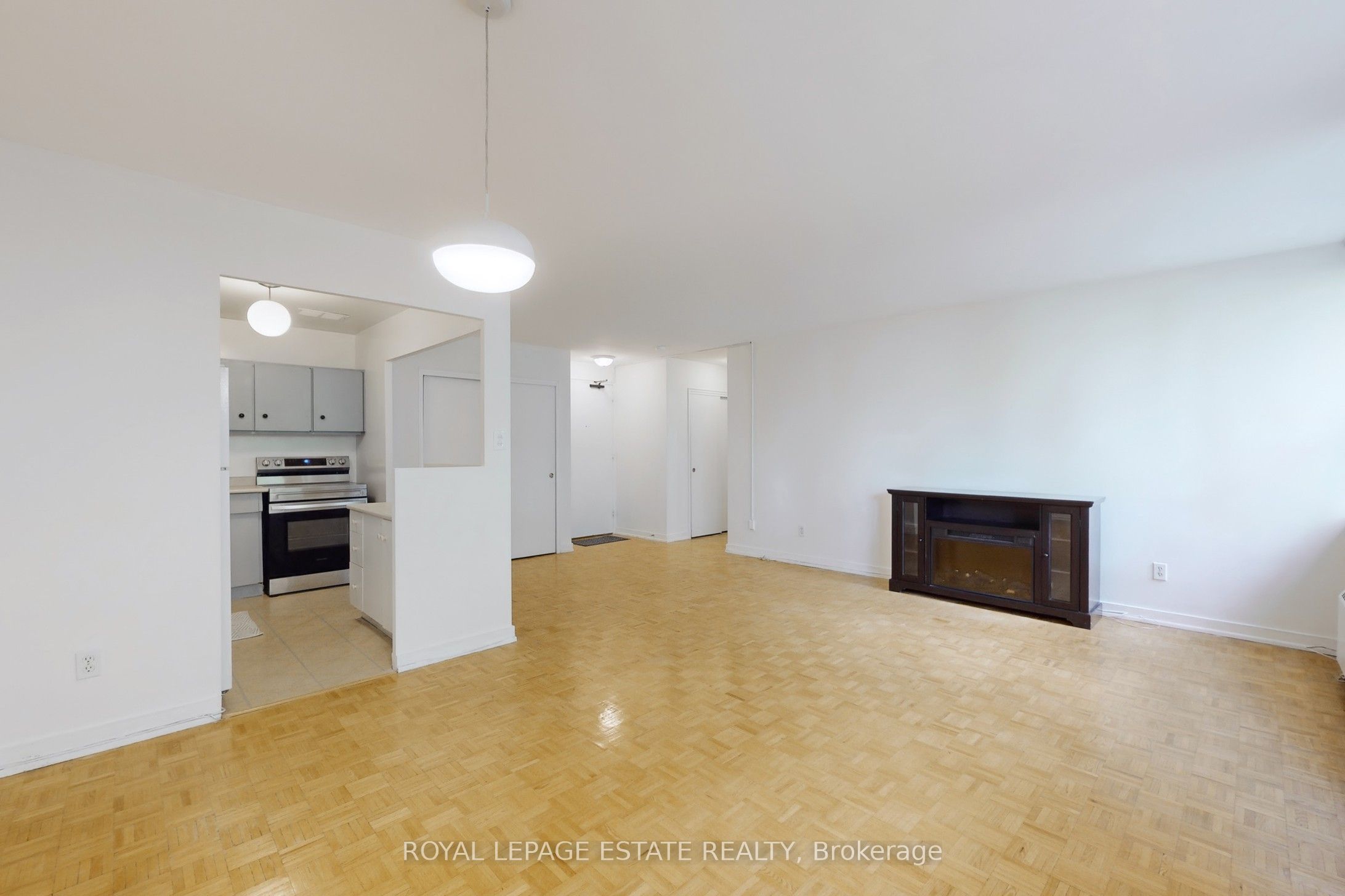 #208 - 160 The Donway Property Photo 16