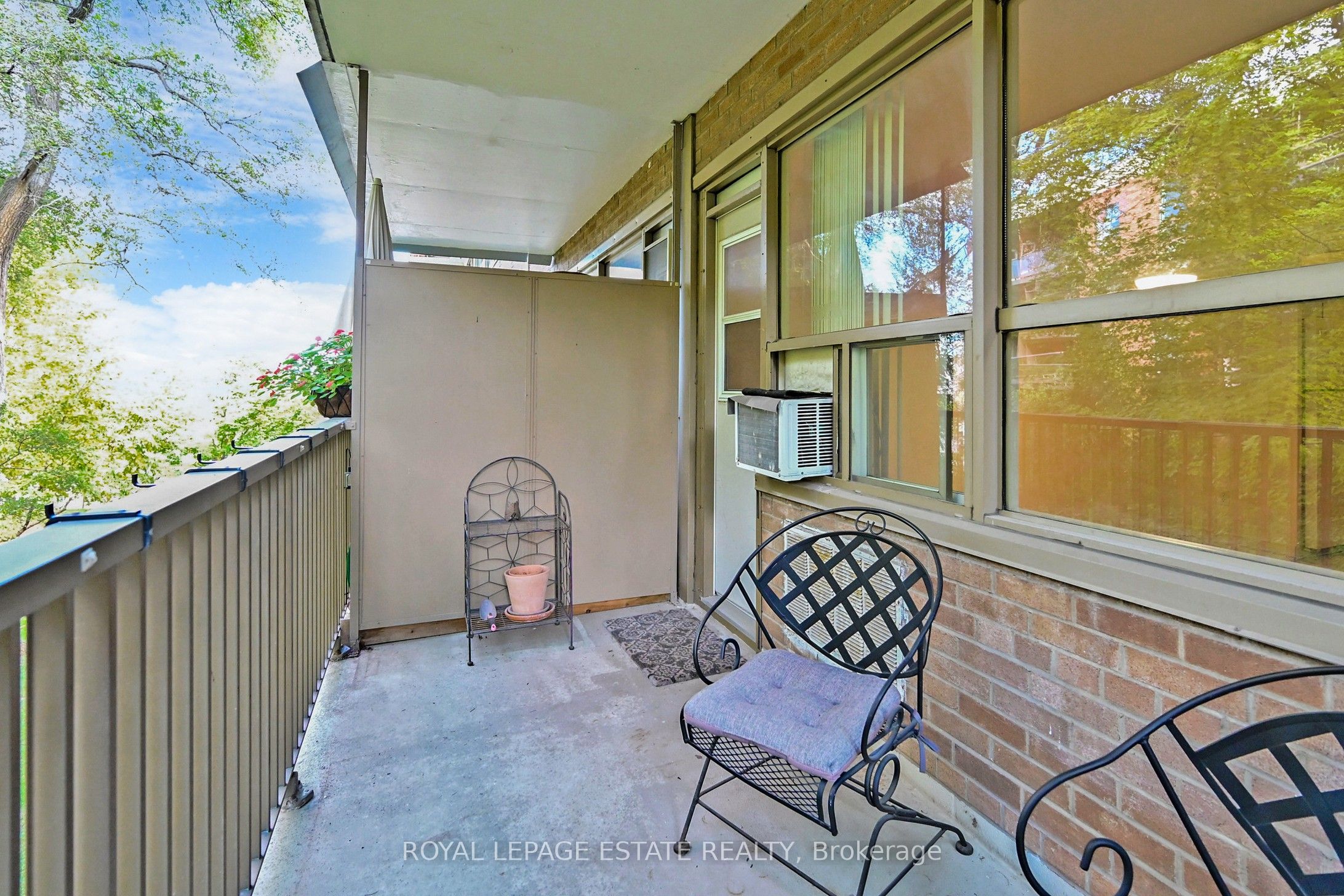 #208 - 160 The Donway Property Photo 22