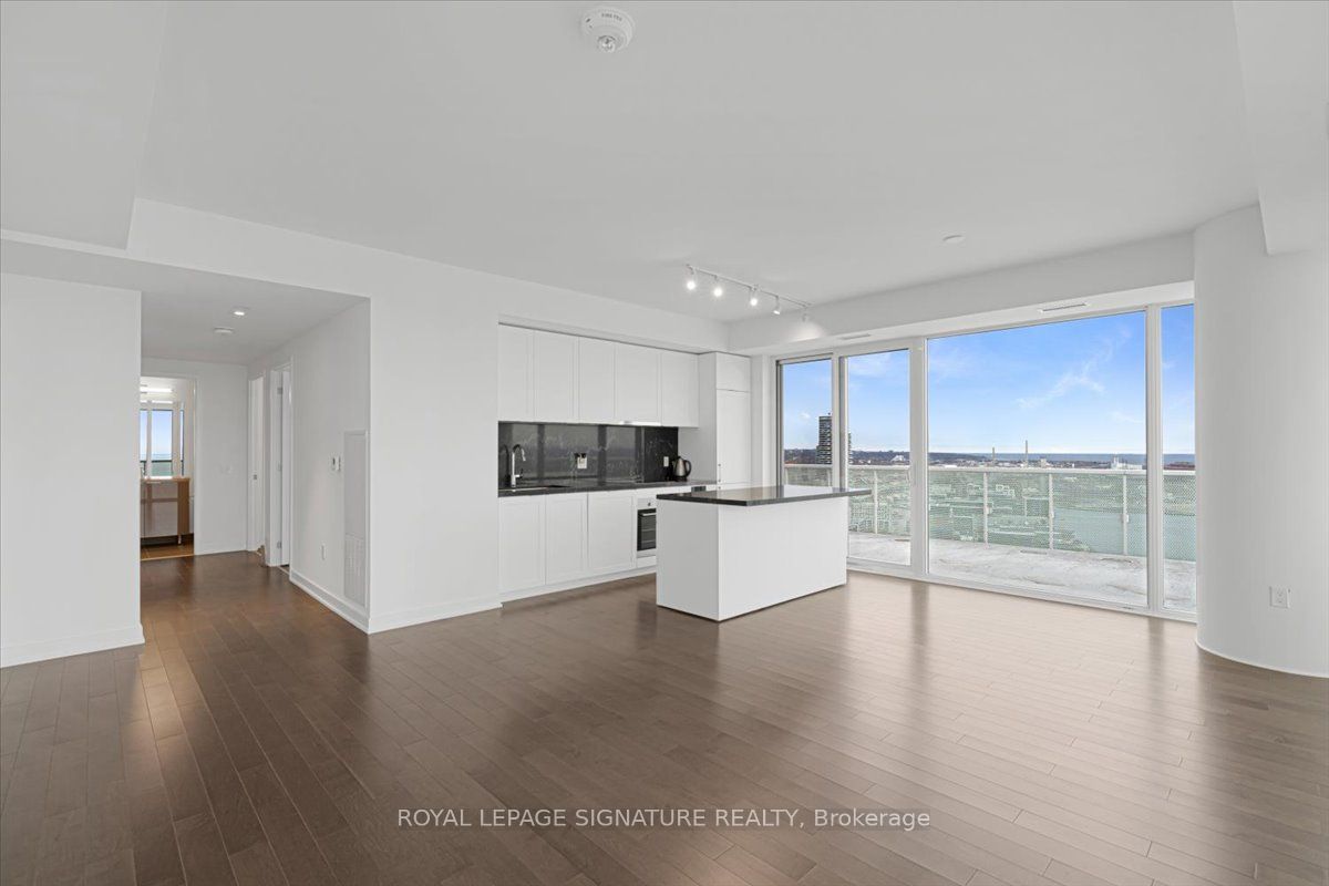 #3402 - 15 Queens Quay Property Photo 6