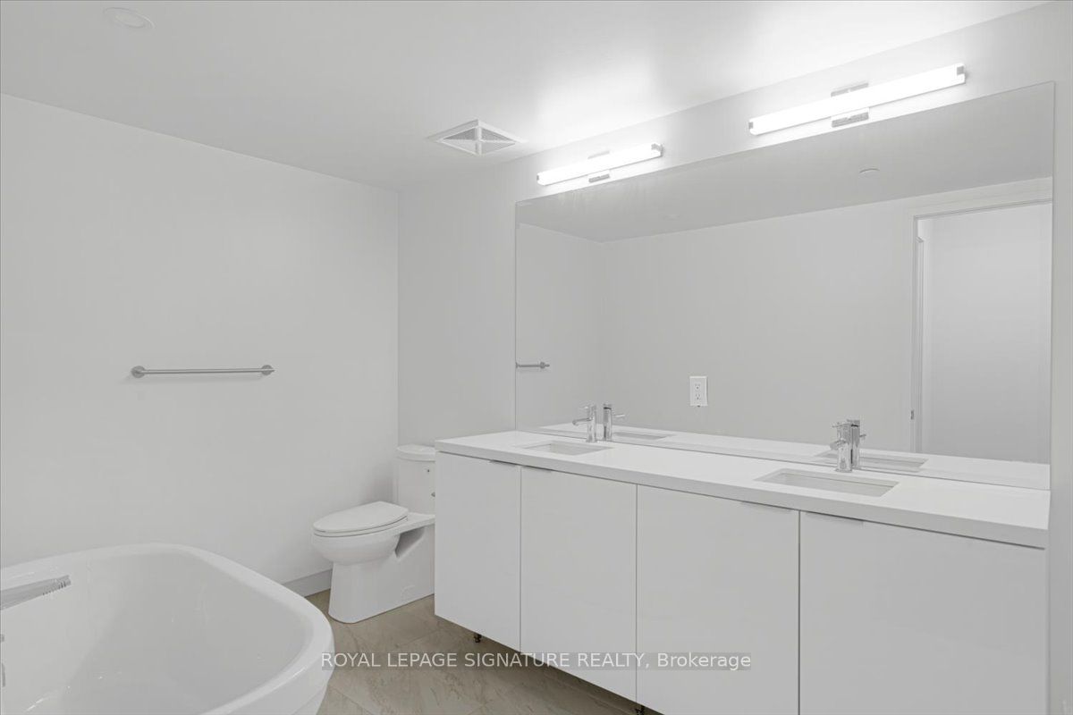 #3402 - 15 Queens Quay Property Photo 9