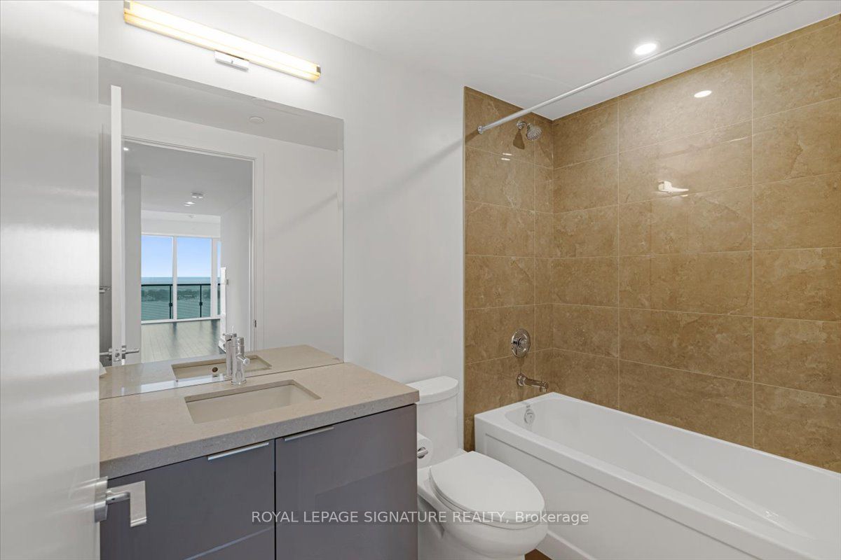 #3402 - 15 Queens Quay Property Photo 12