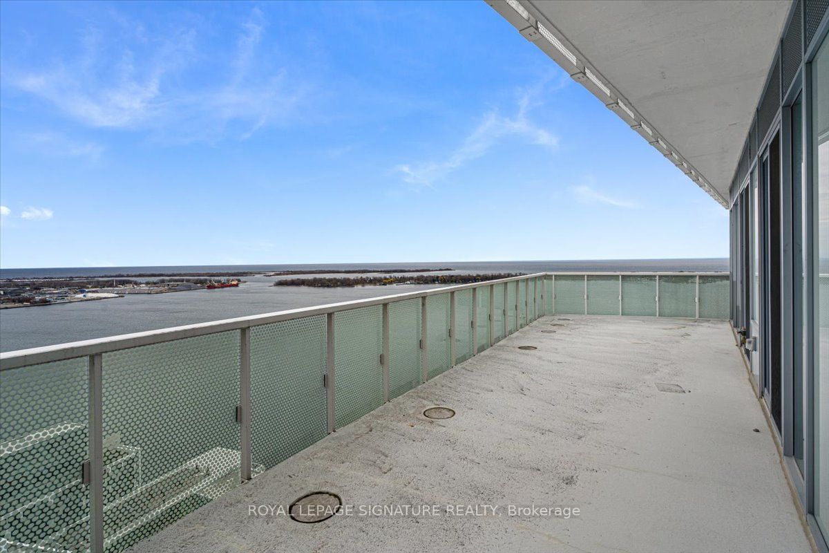 #3402 - 15 Queens Quay Property Photo 17