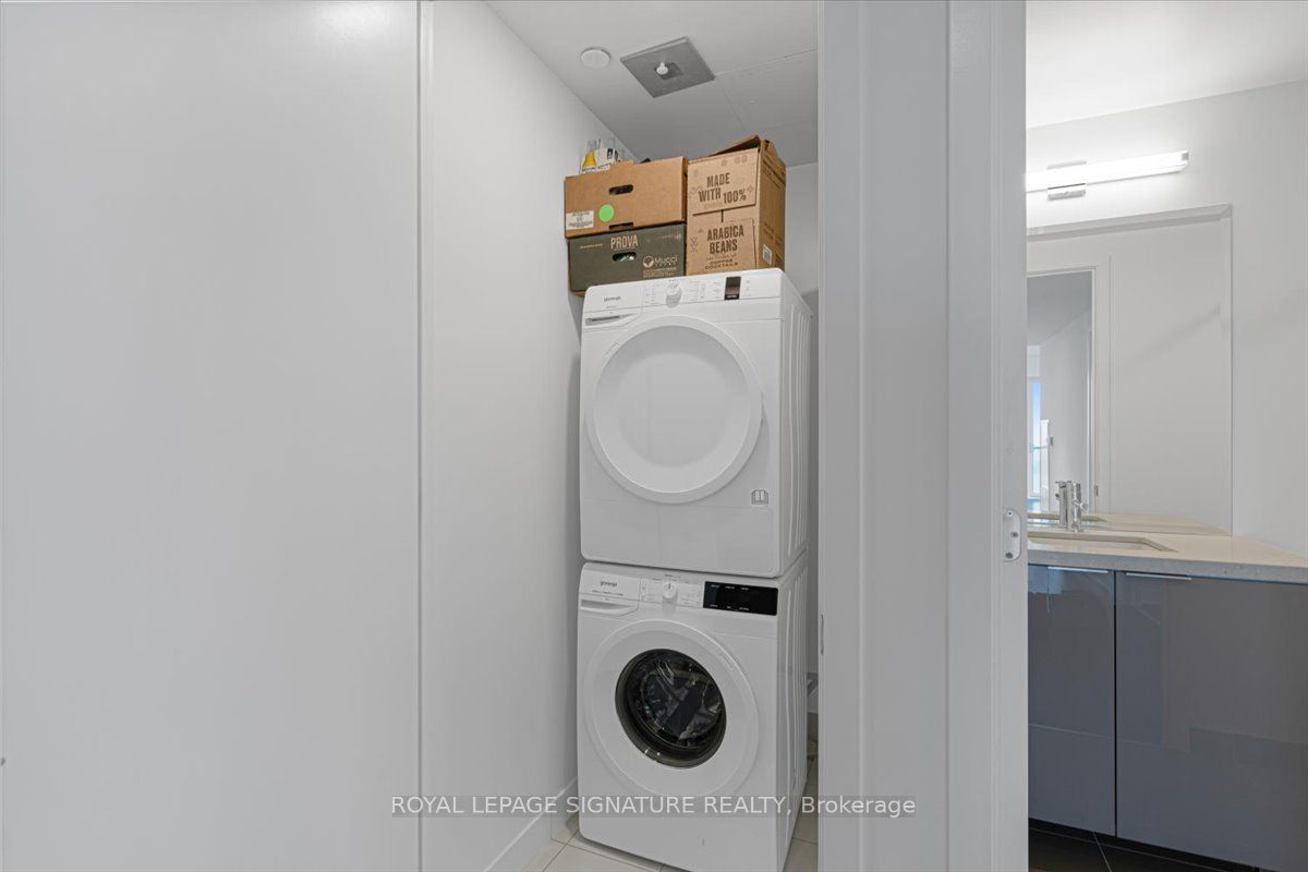 #3402 - 15 Queens Quay Property Photo 18