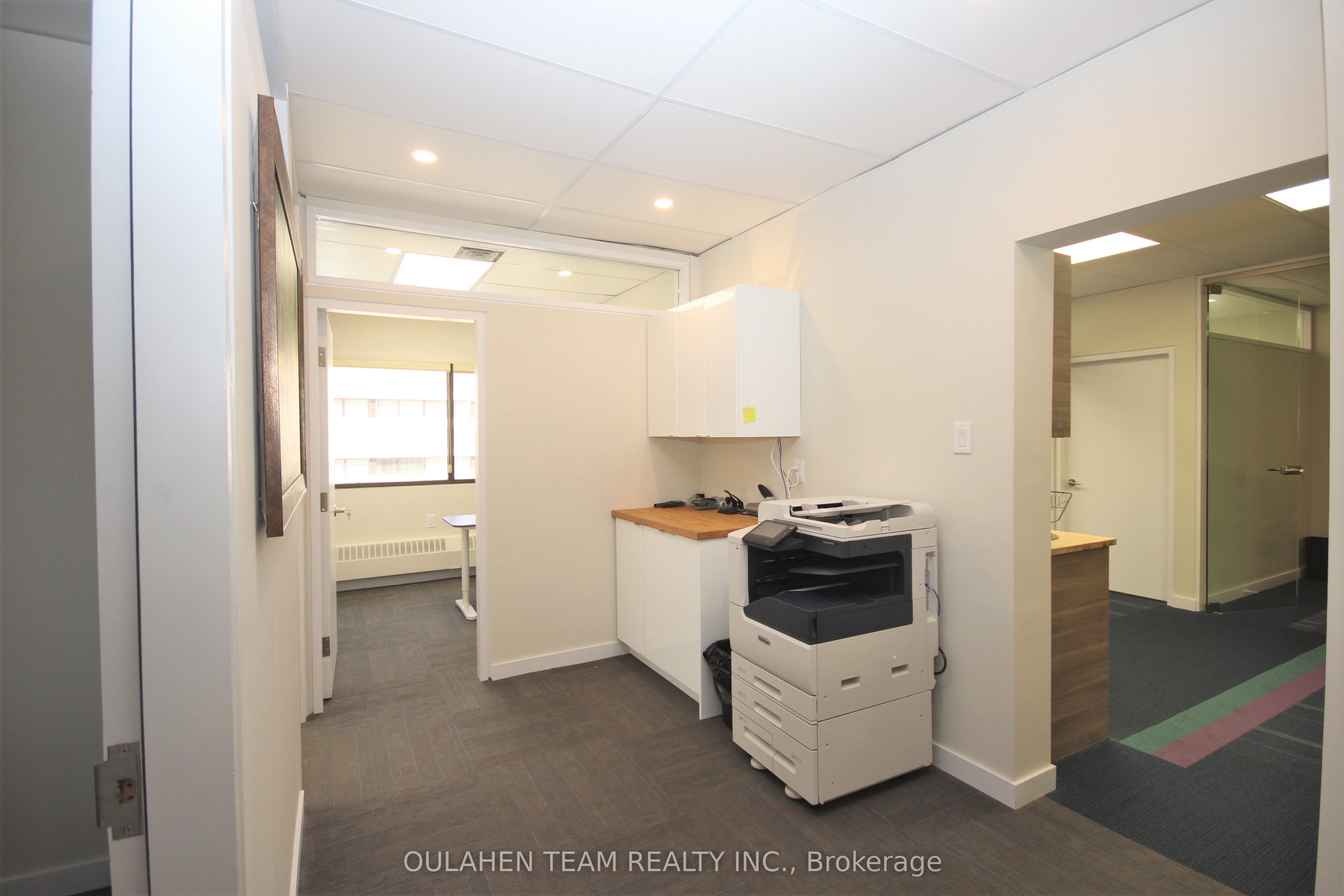 #407c - 1100 Sheppard Avenue Property Photo 5
