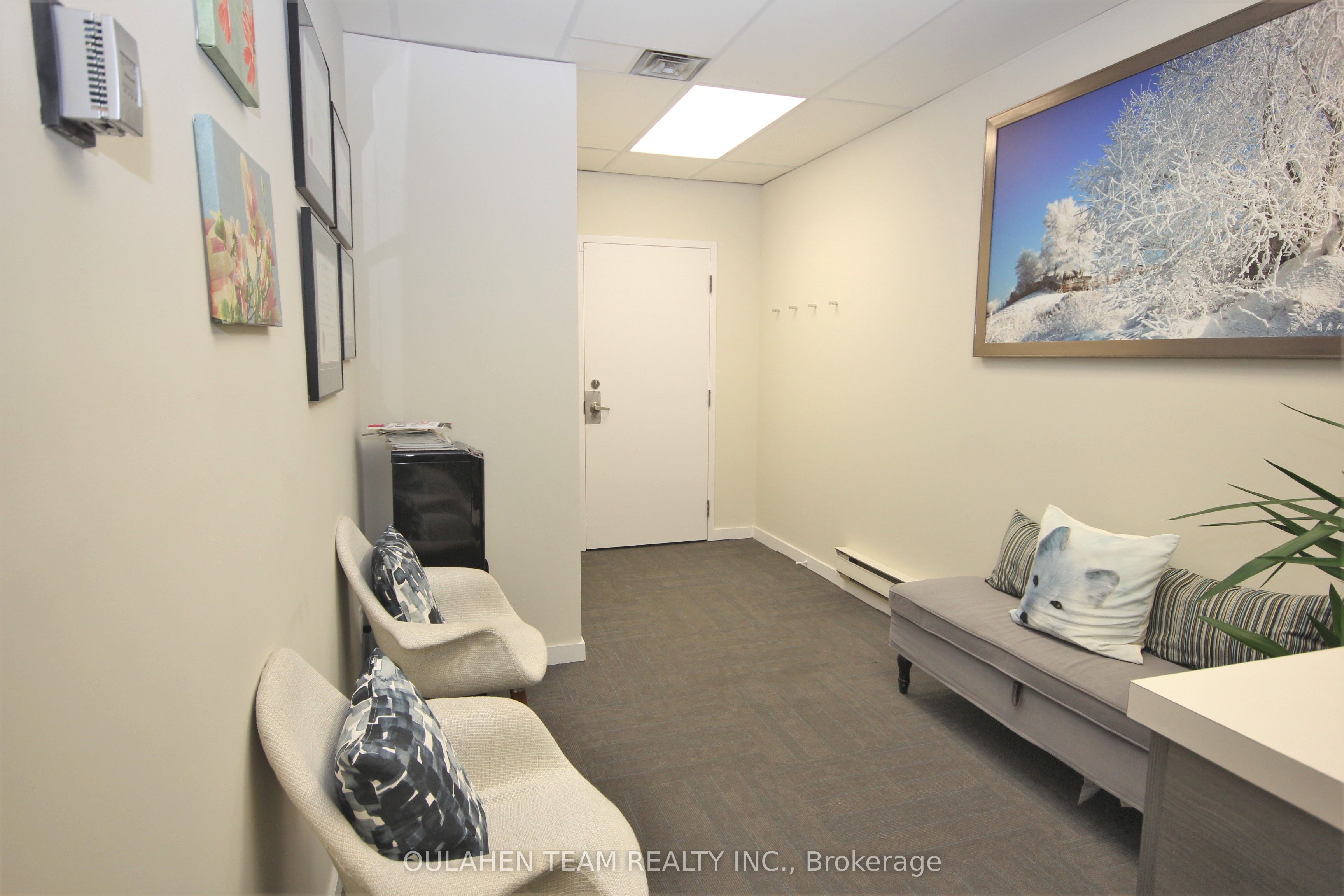 #407c - 1100 Sheppard Avenue Property Photo 6