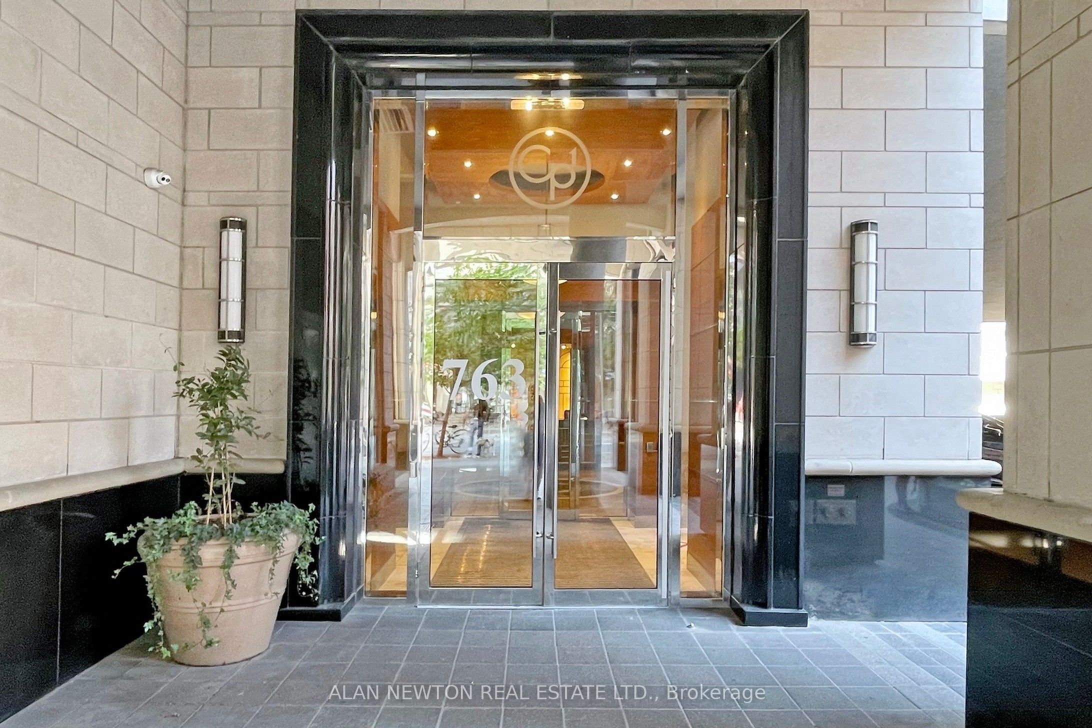 #1910 - 763 Bay Street Property Photo 1