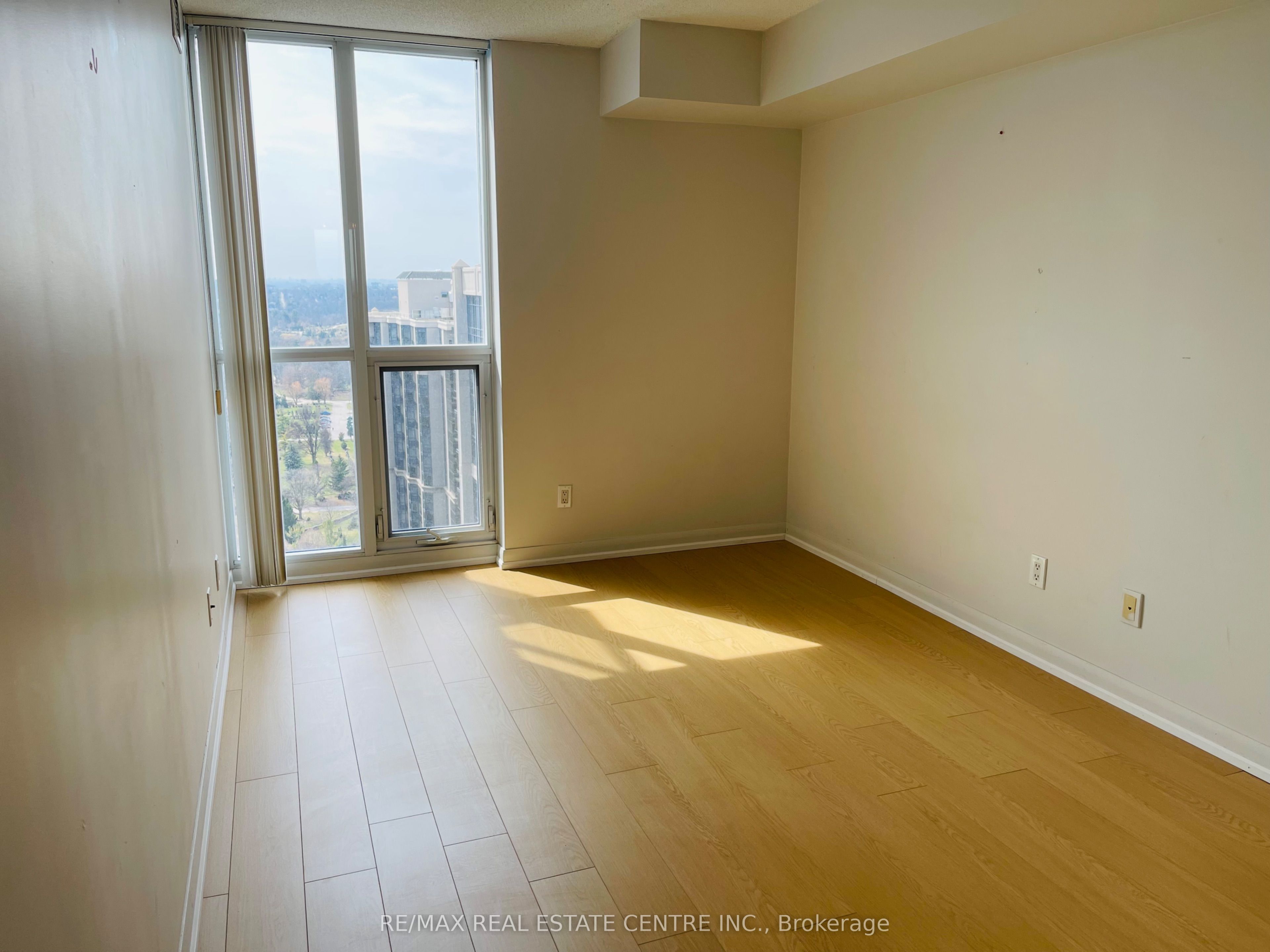 #3303 - 4968 Yonge Street Property Photo 6