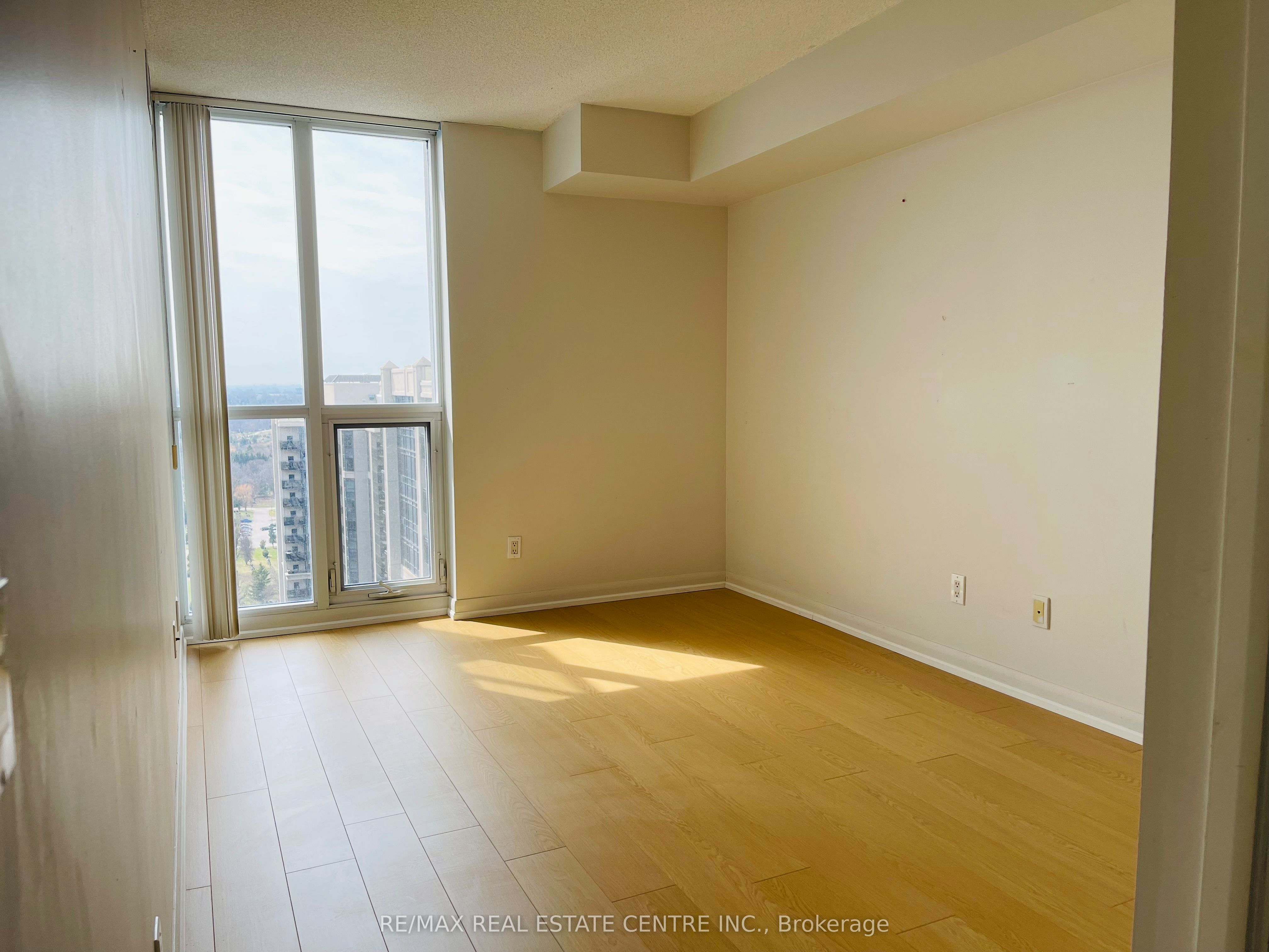 #3303 - 4968 Yonge Street Property Photo 8