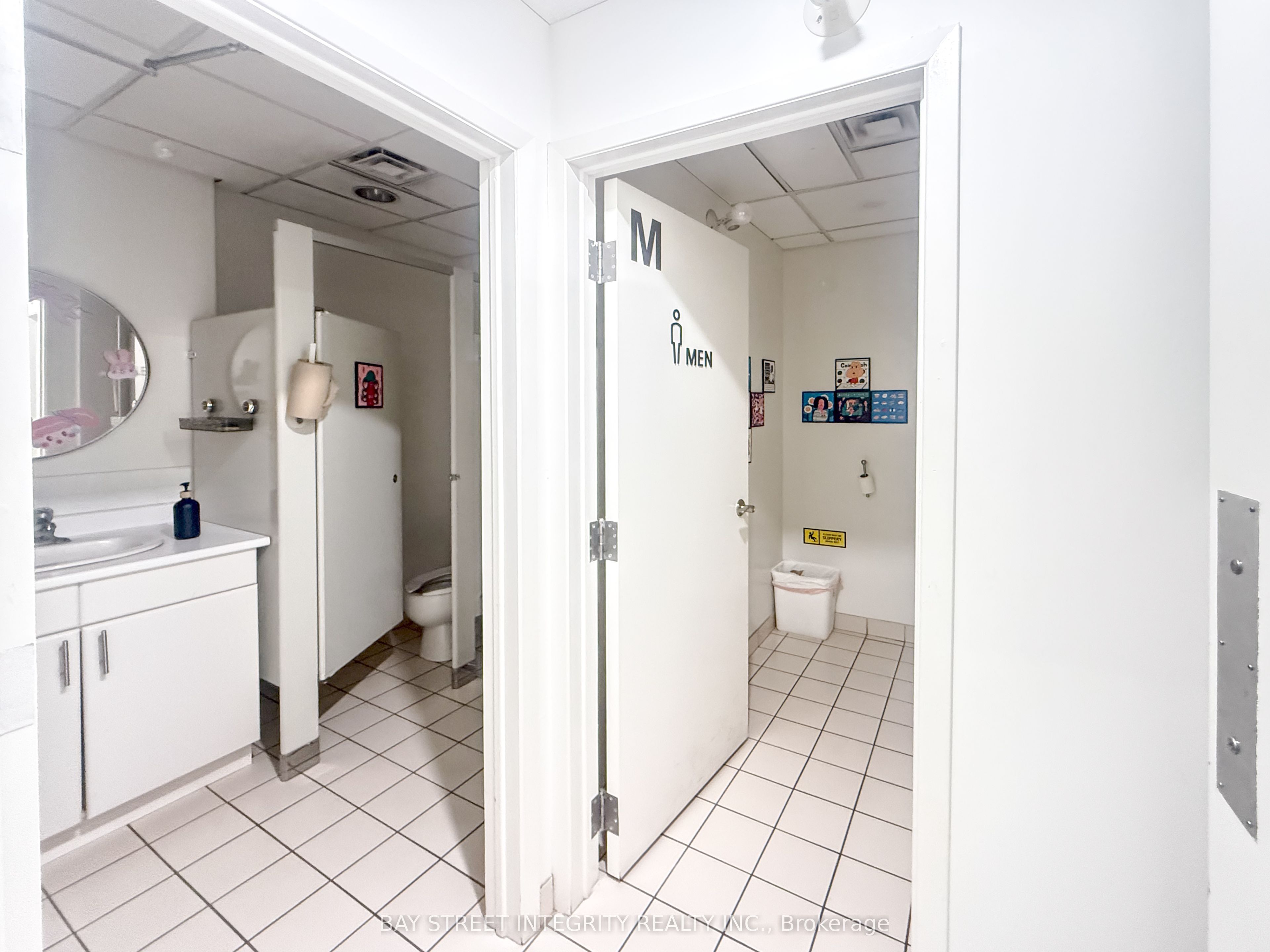 #upper - 360 Queen Street Property Photo 9