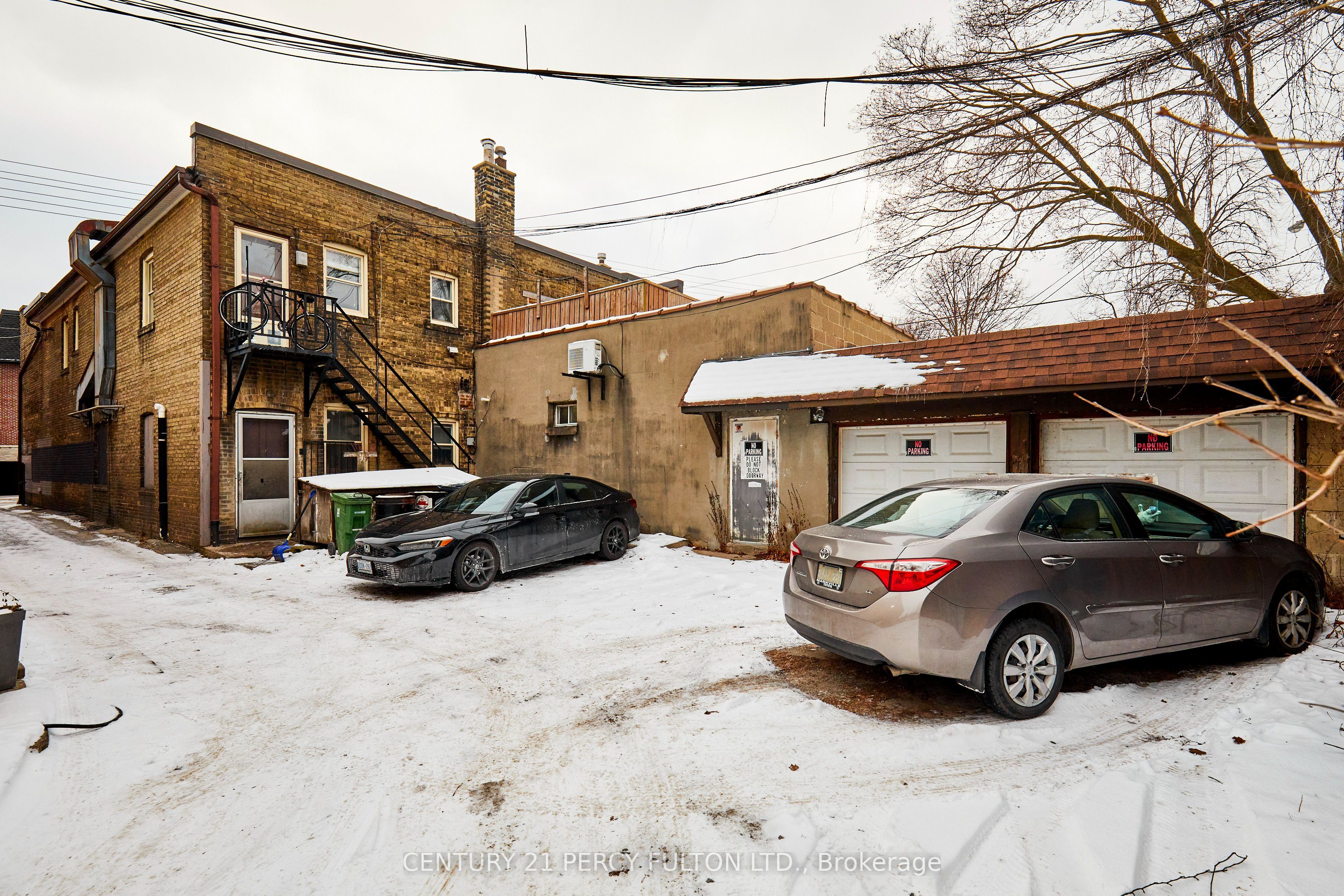 852 Millwood Road Property Photo 6