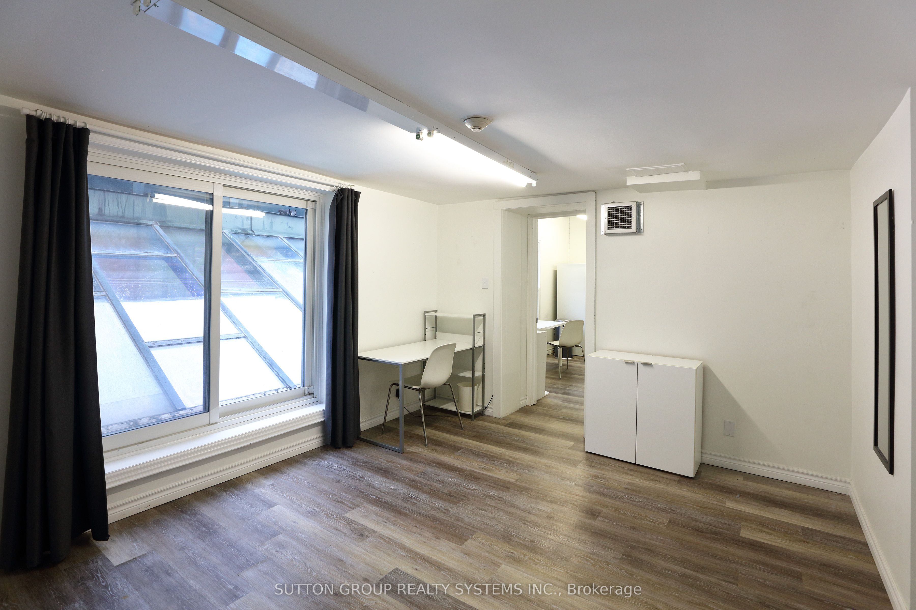 #2nd Fl - 328 330 Queen Street Property Photo 1