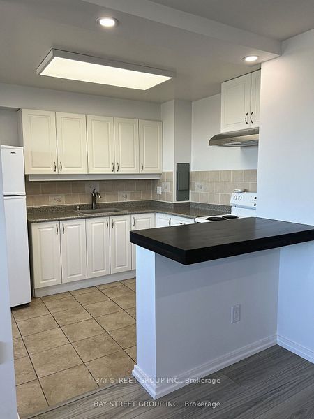 #ph01 - 725 Don Mills Road Property Photo 9