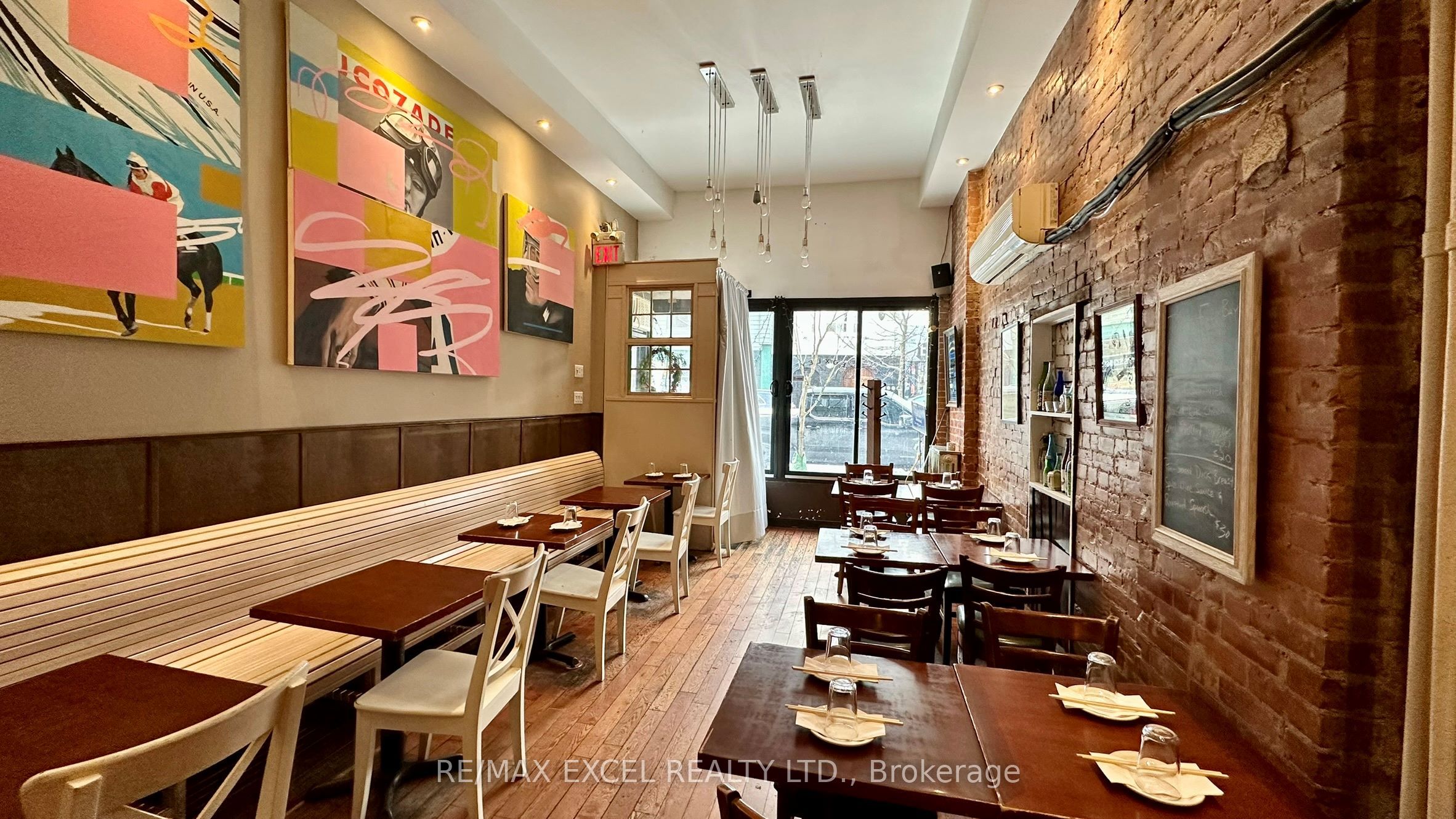 207 Ossington Avenue Property Photo 2