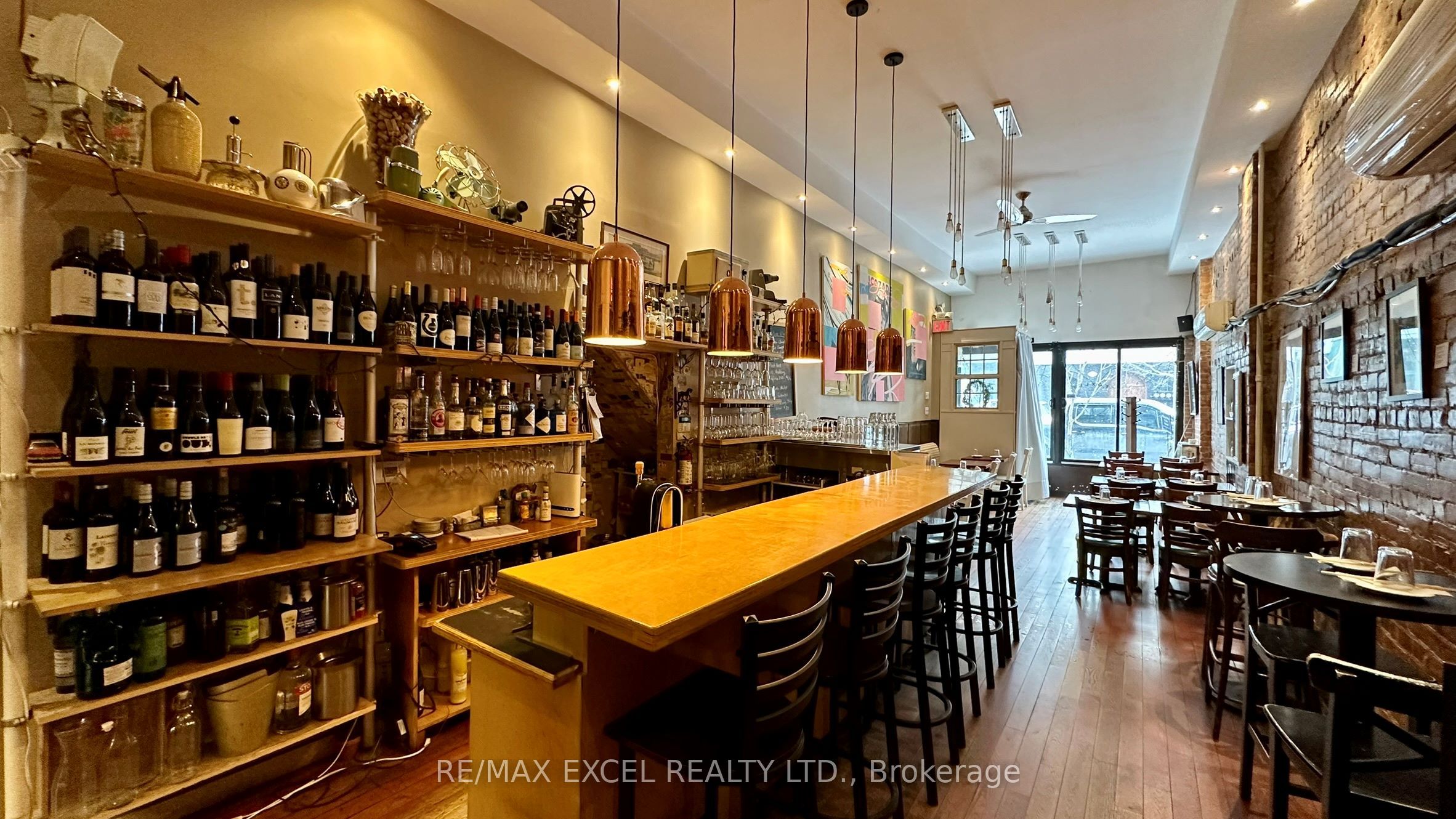 207 Ossington Avenue Property Photo 3