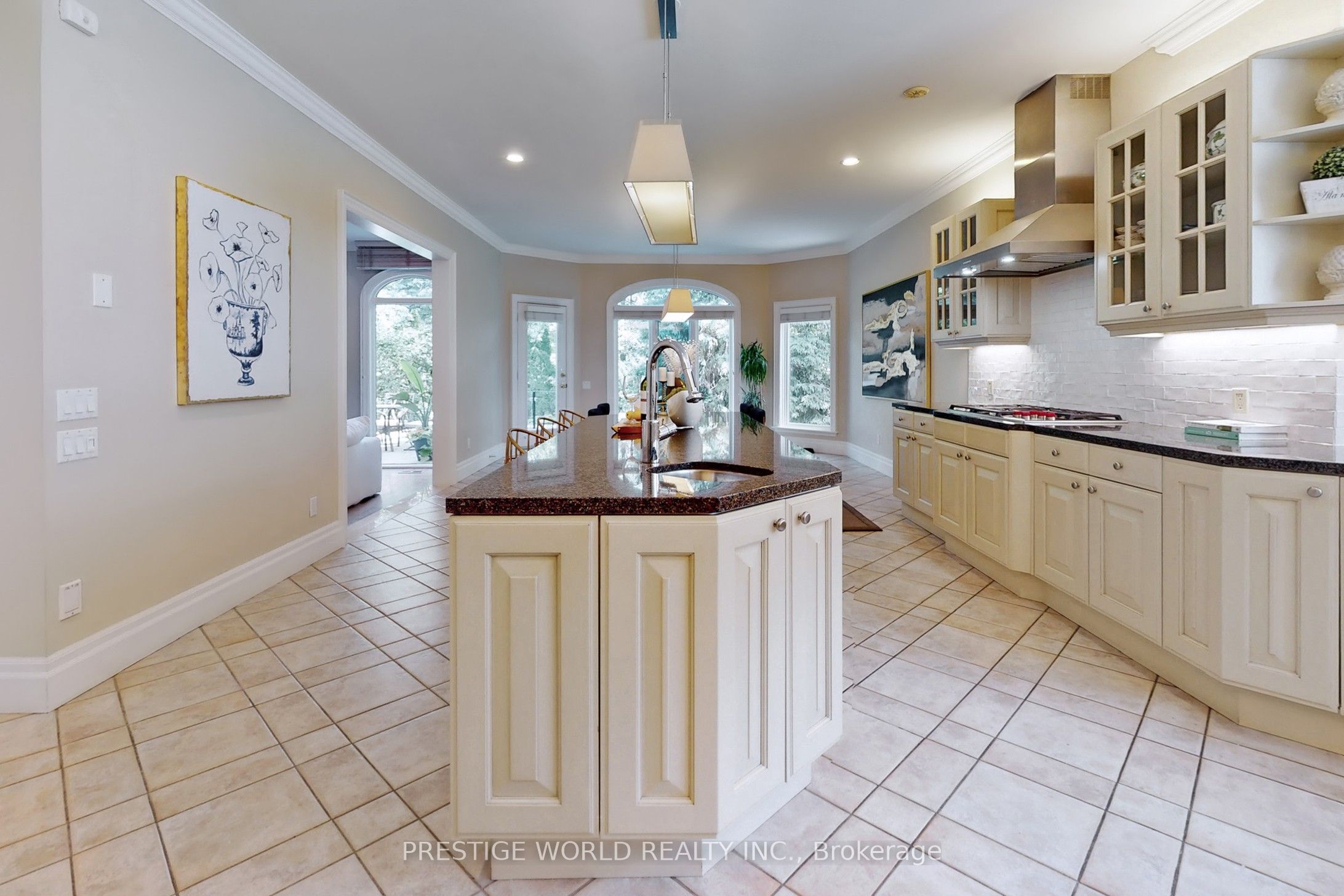 37 Rollscourt Drive Property Photo 13