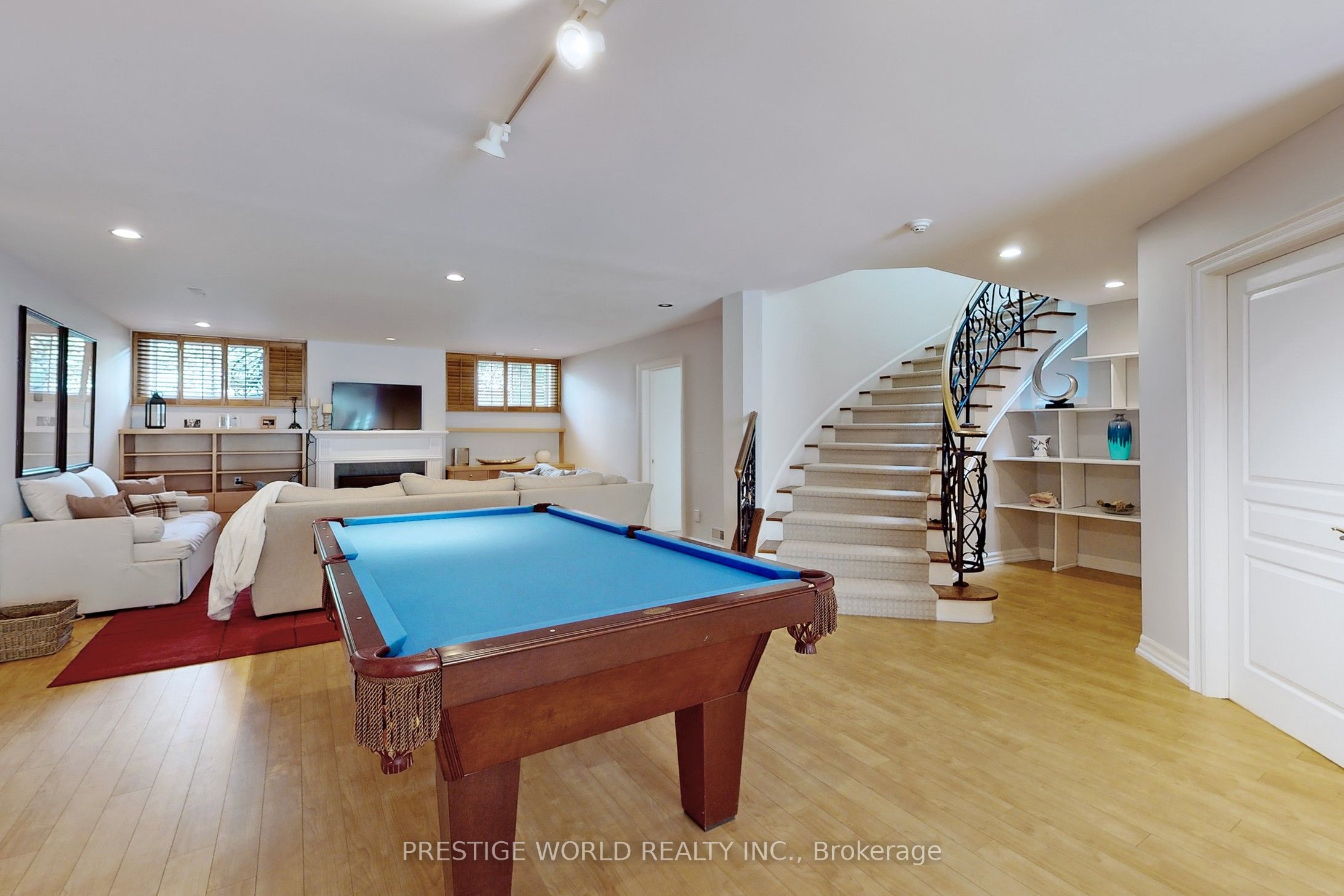 37 Rollscourt Drive Property Photo 35