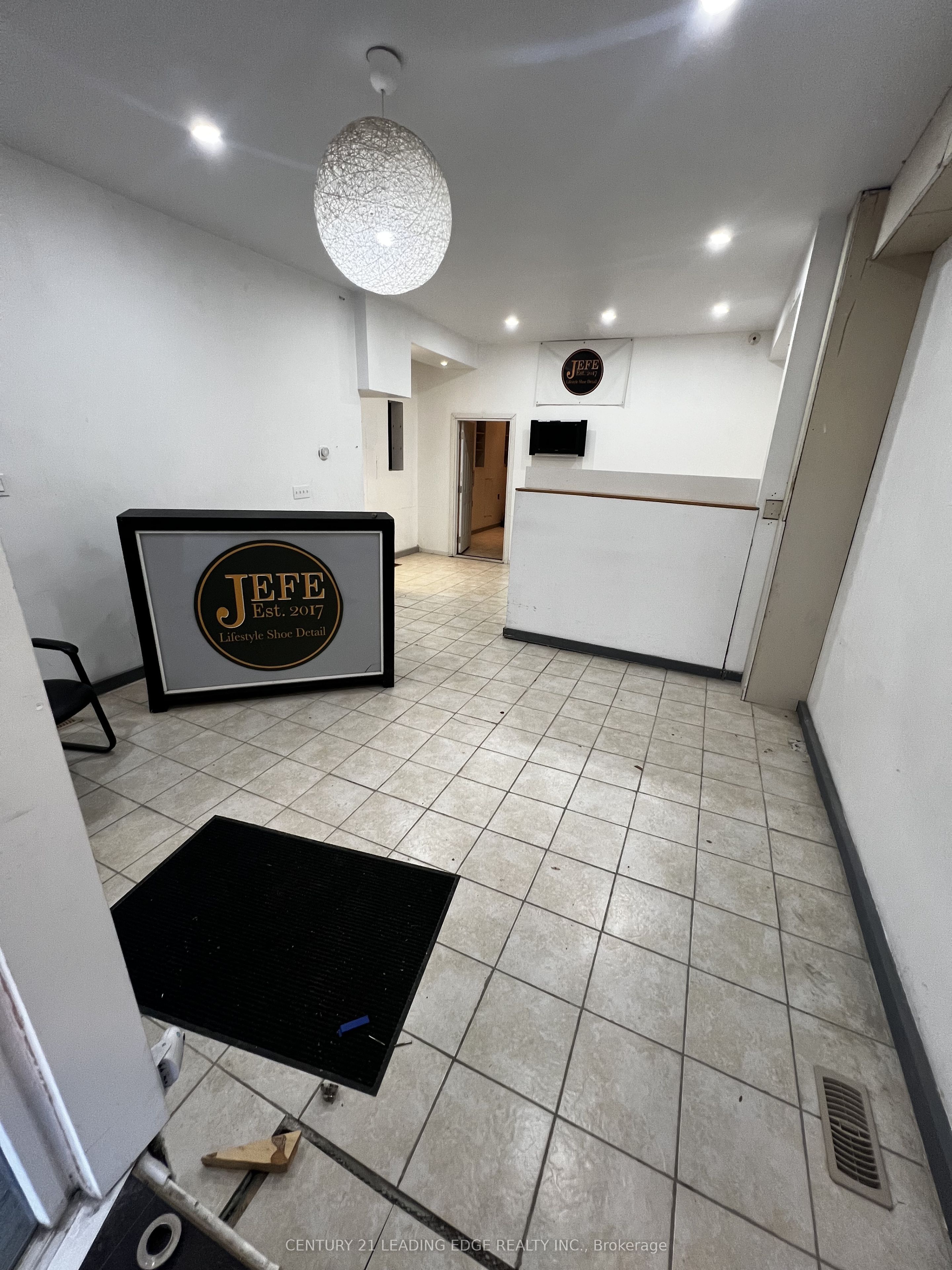 1375 Bathurst Street Property Photo 3
