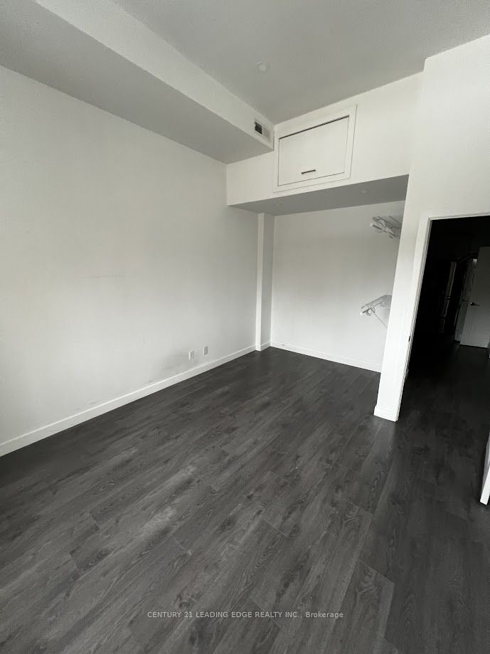 1375 Bathurst Street Property Photo 8
